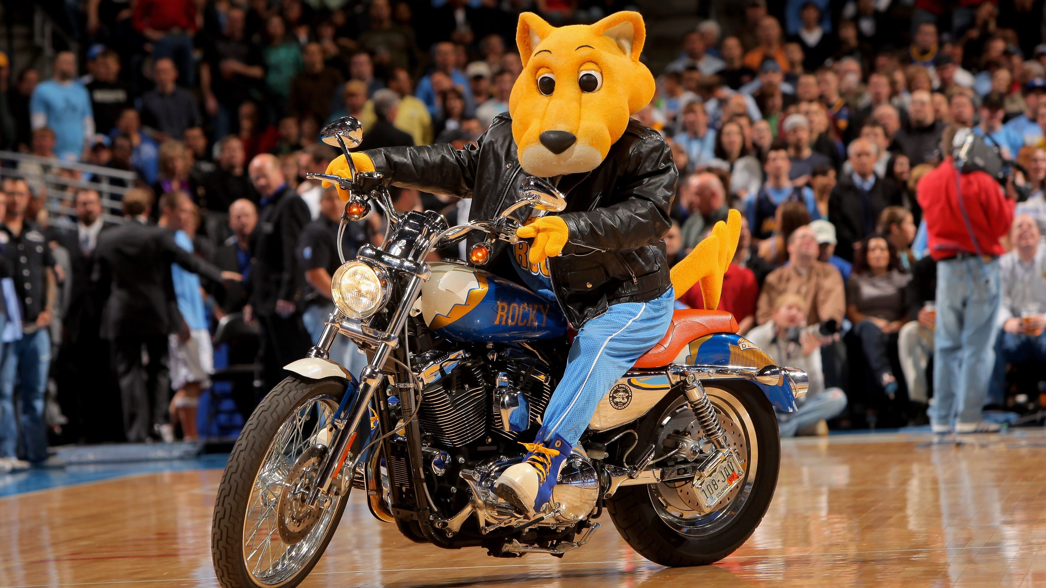 Does Rocky, the Denver Nuggets mascot