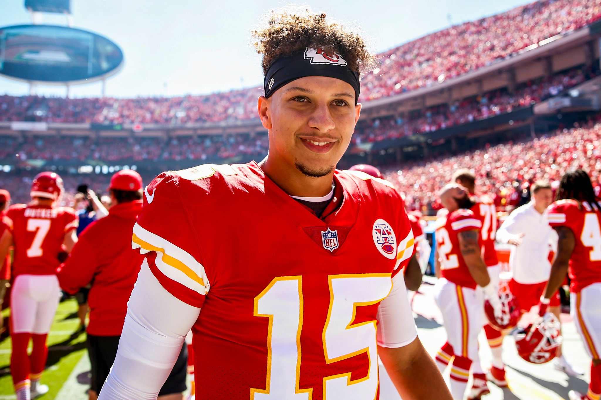 Patrick Mahomes HD Desktop Wallpaper