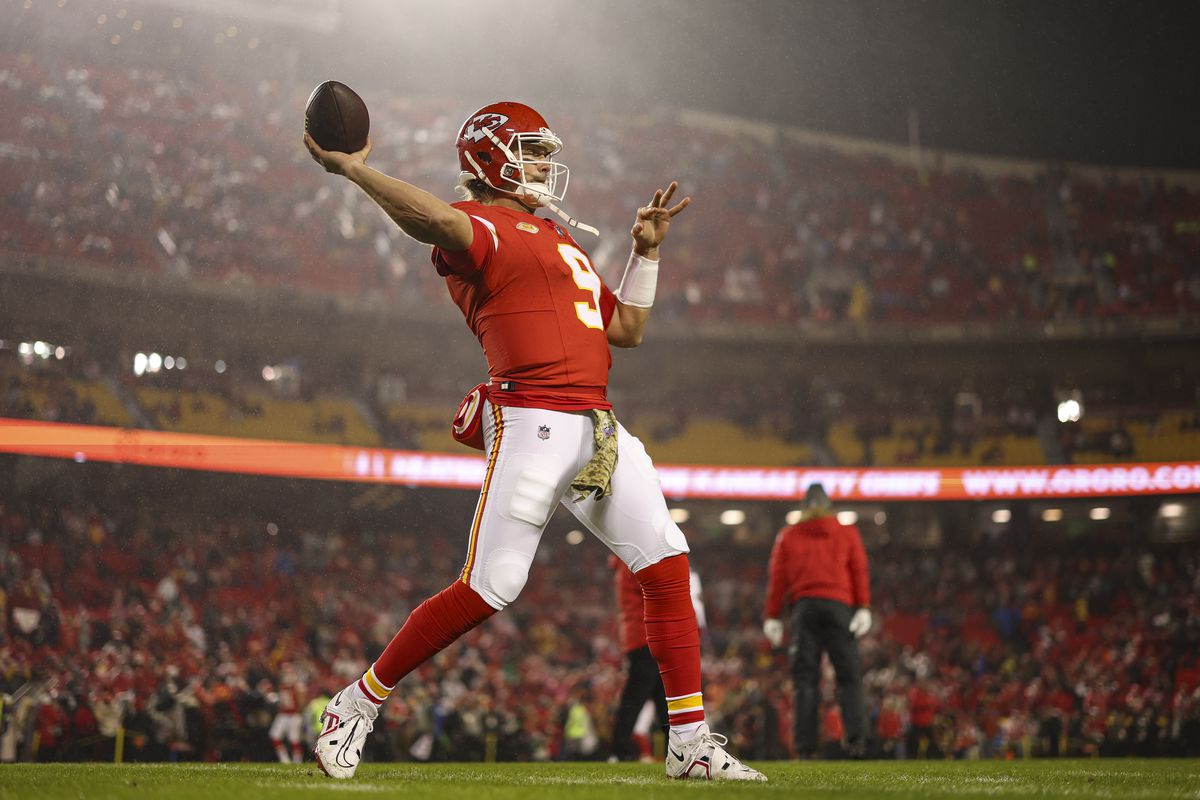 Chiefs Chargers: Patrick Mahomes To