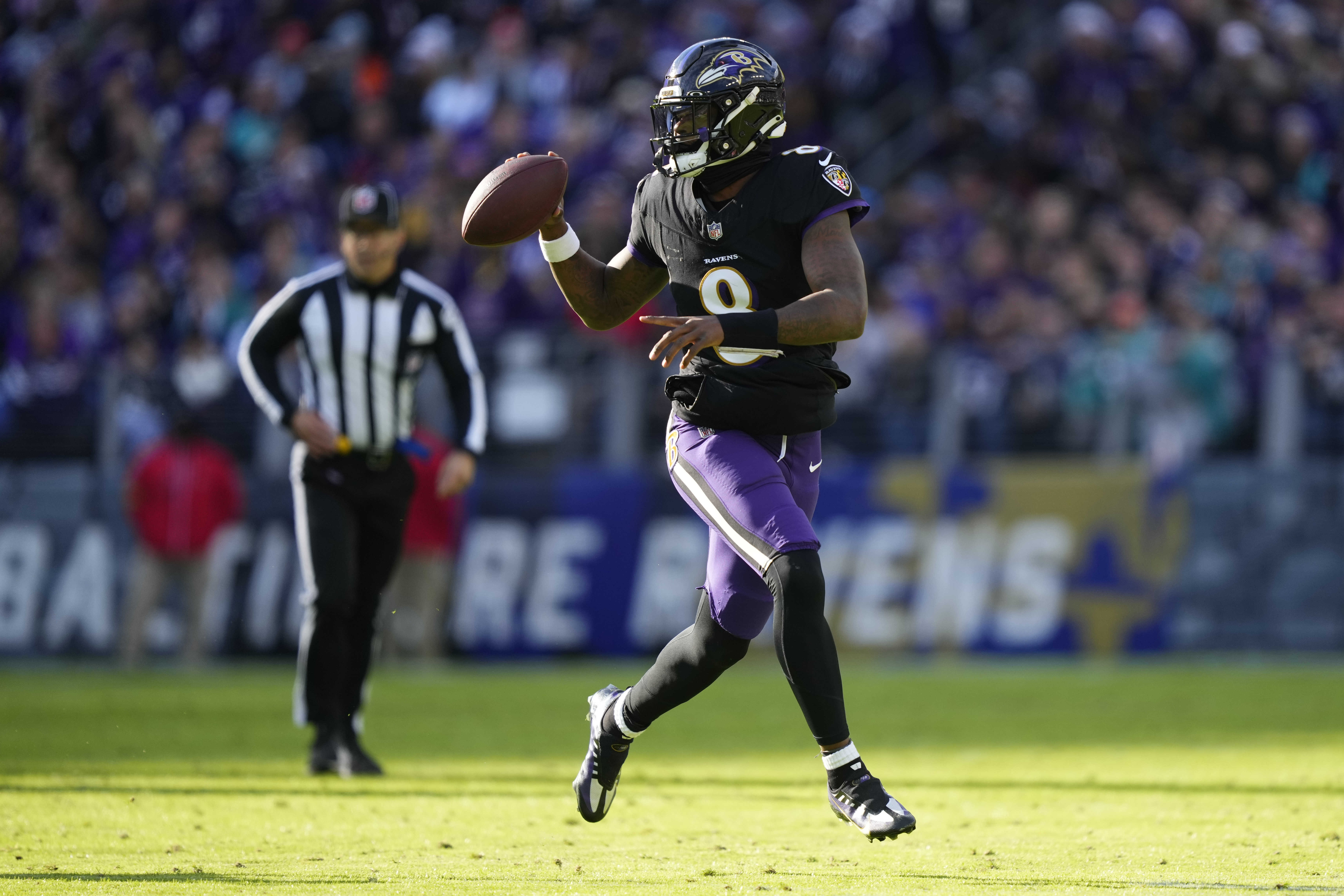 Lamar Jackson to be held out of Ravens