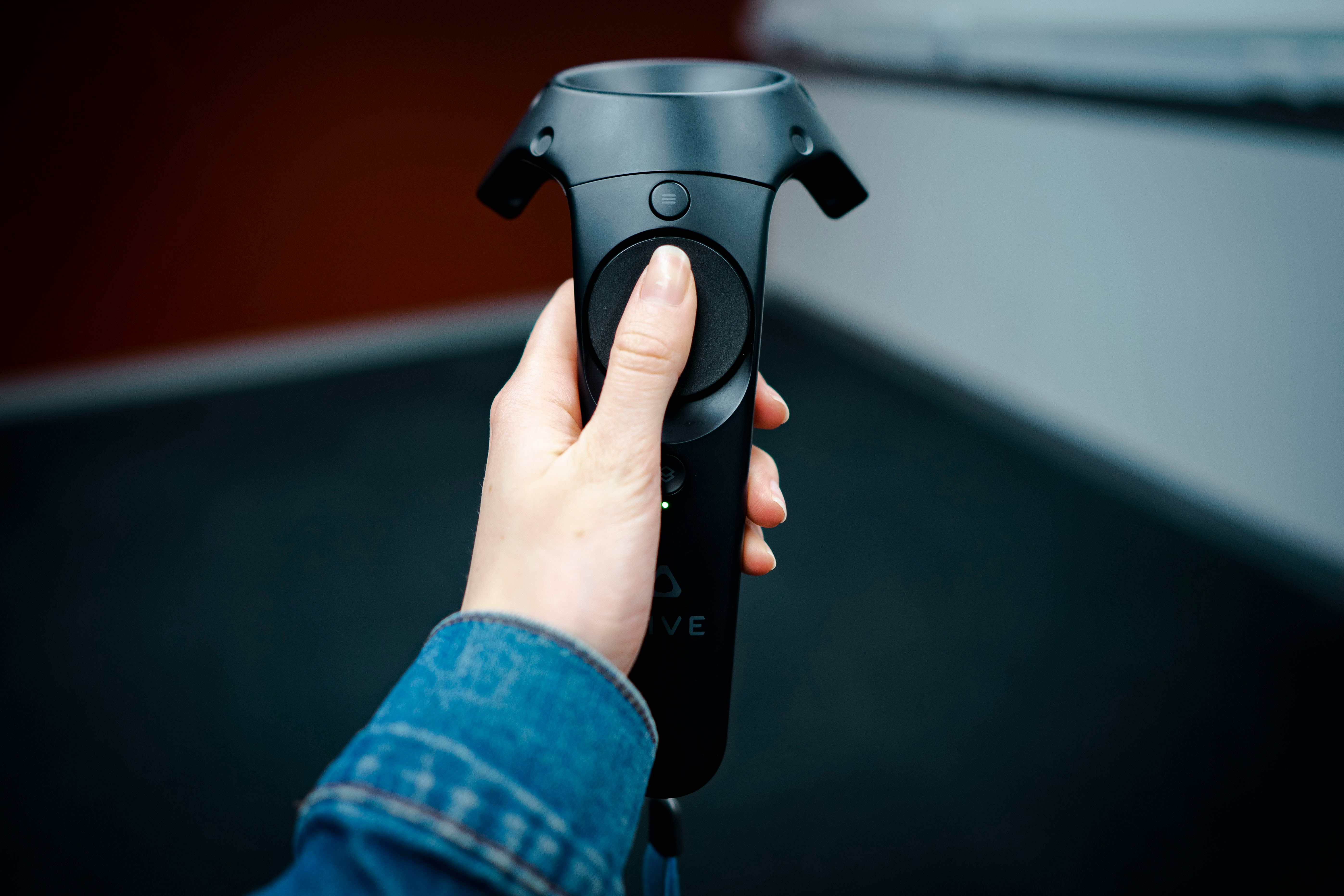 Virtual Reality (VR) & Augmented