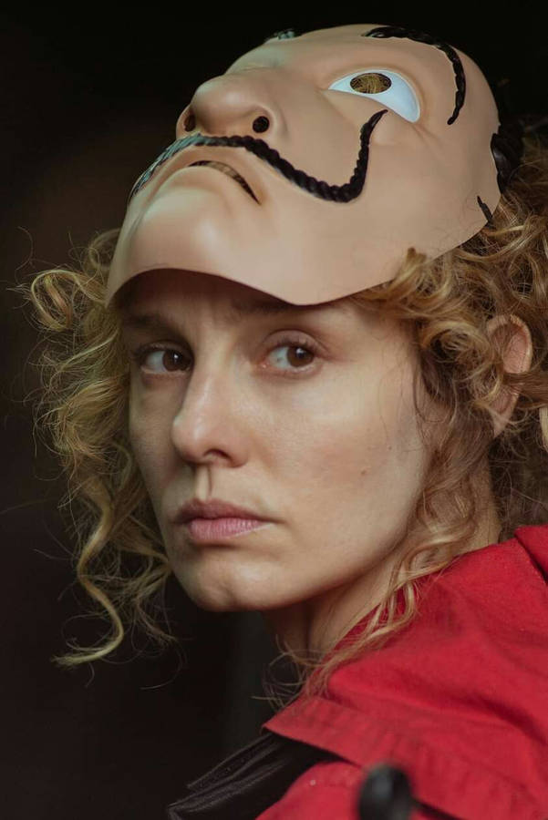 Money Heist Potrait Wallpaper