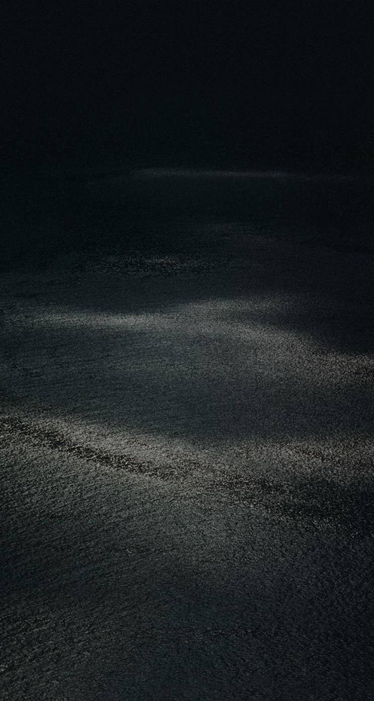 Download iOS 15 Rough Canvas Wallpaper