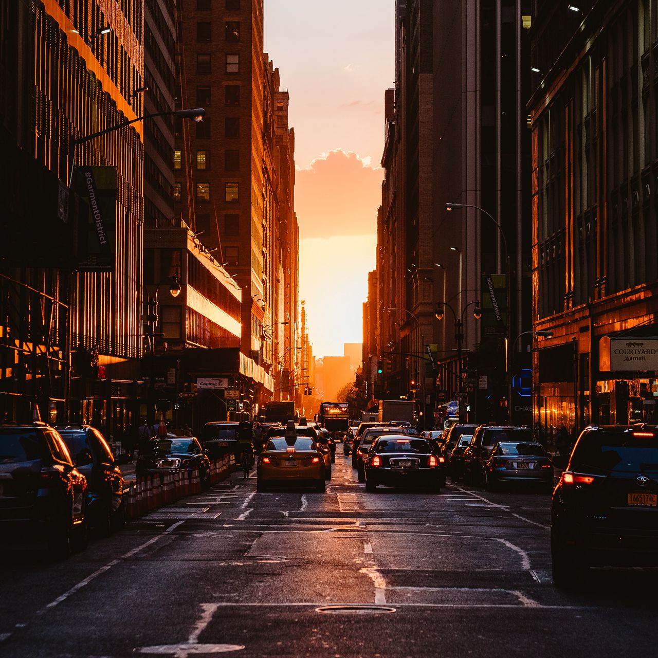 Download wallpaper 1280x1280 city