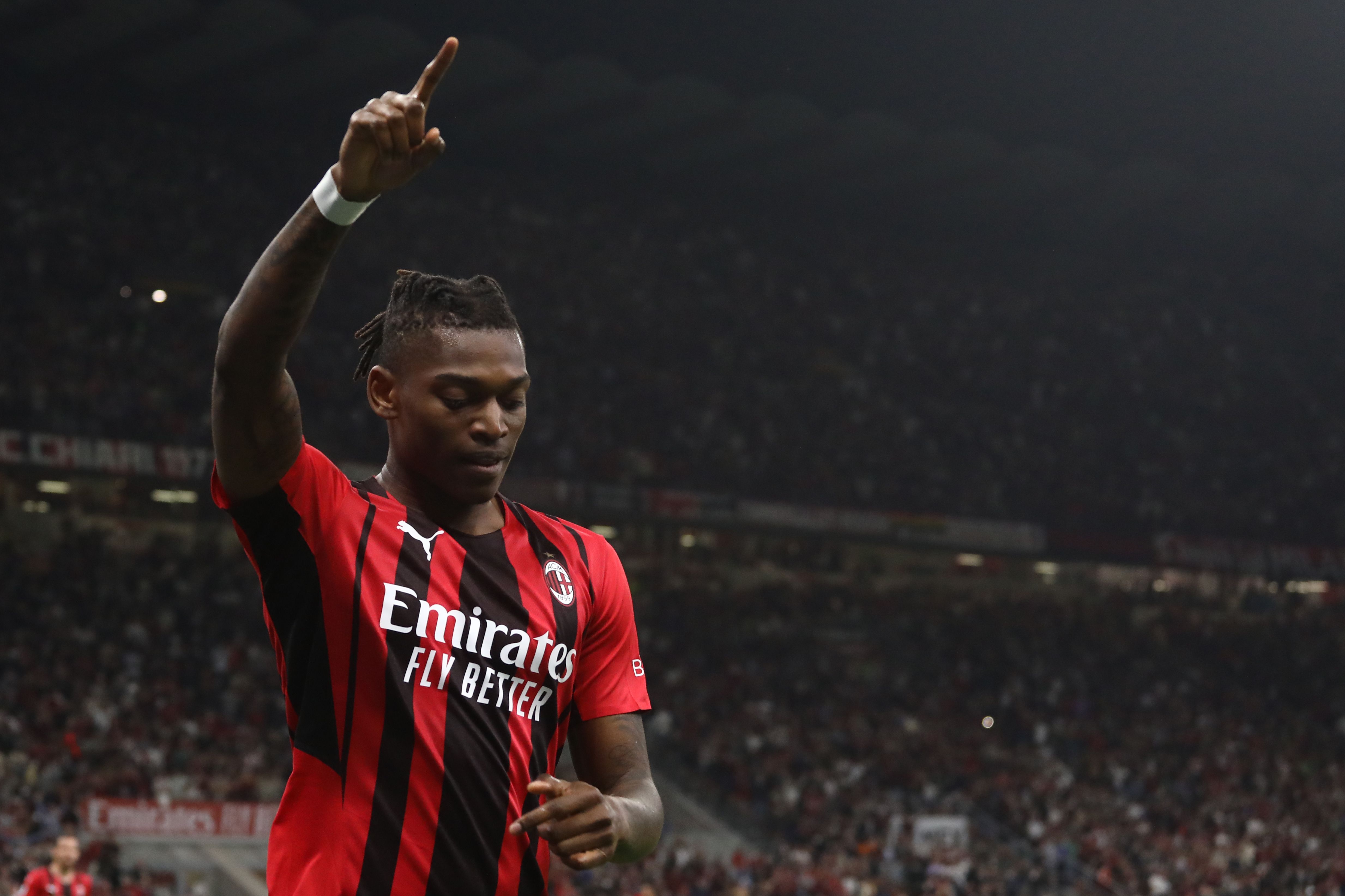 Rafael Leao Is Inviting Kylian Mbappe