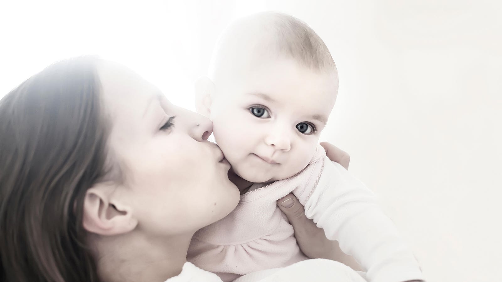 Mothers Pass Obesity on to Daughters