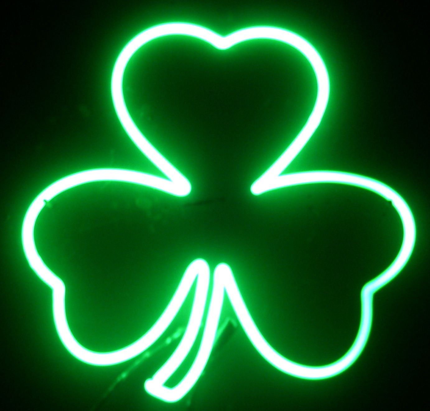 St. Patrick's Day Neon Sign Wallpaper