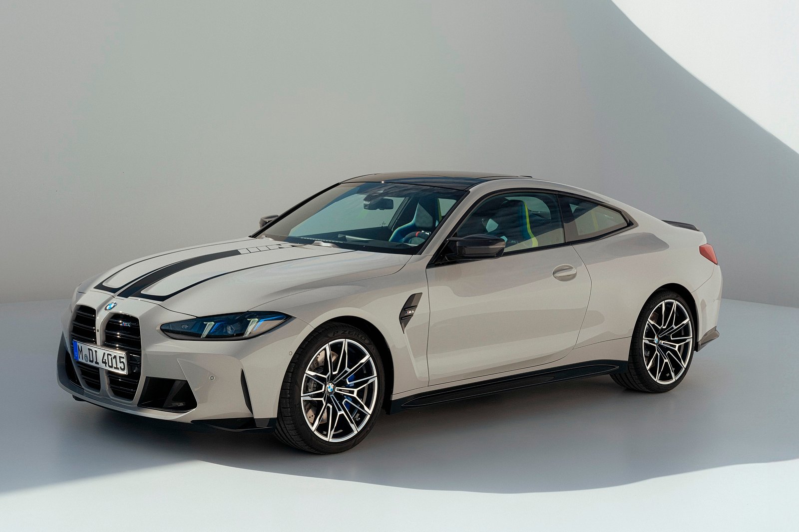 2025 BMW M4 Coupe Exterior Photo
