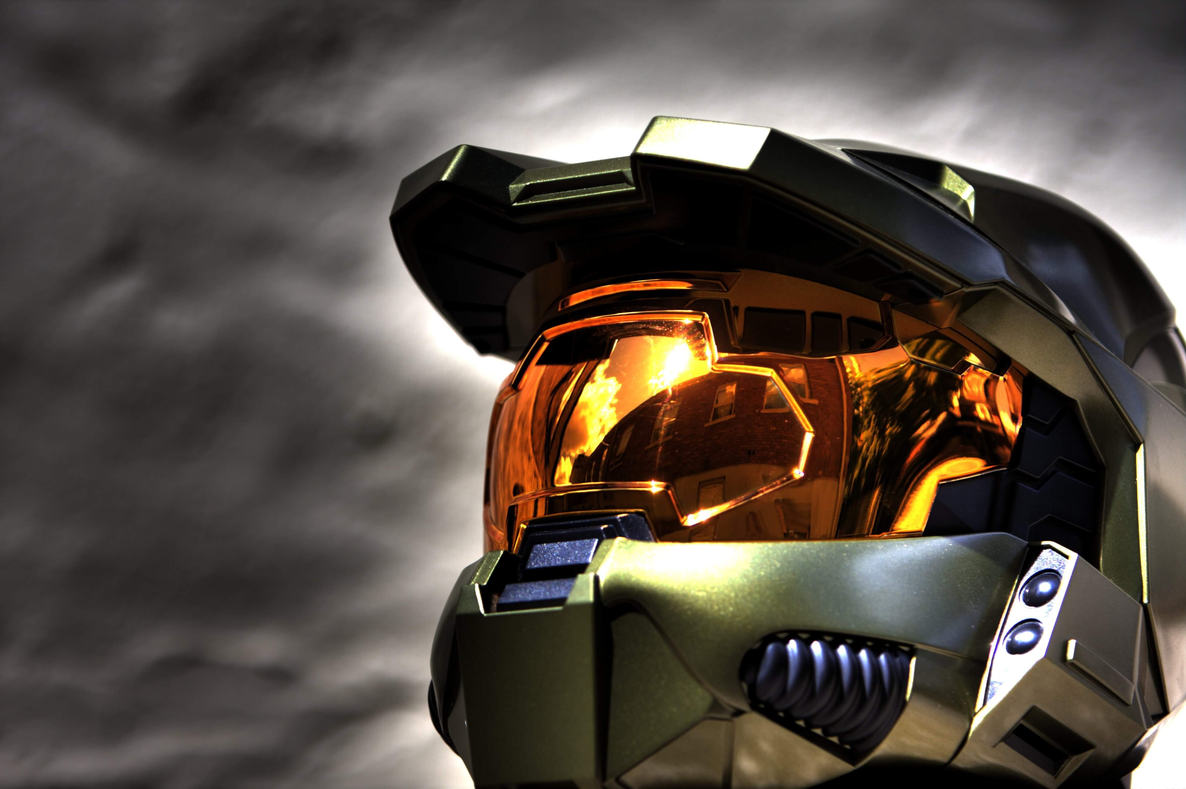 Halo: Master Chief Gazer 4K Wallpaper