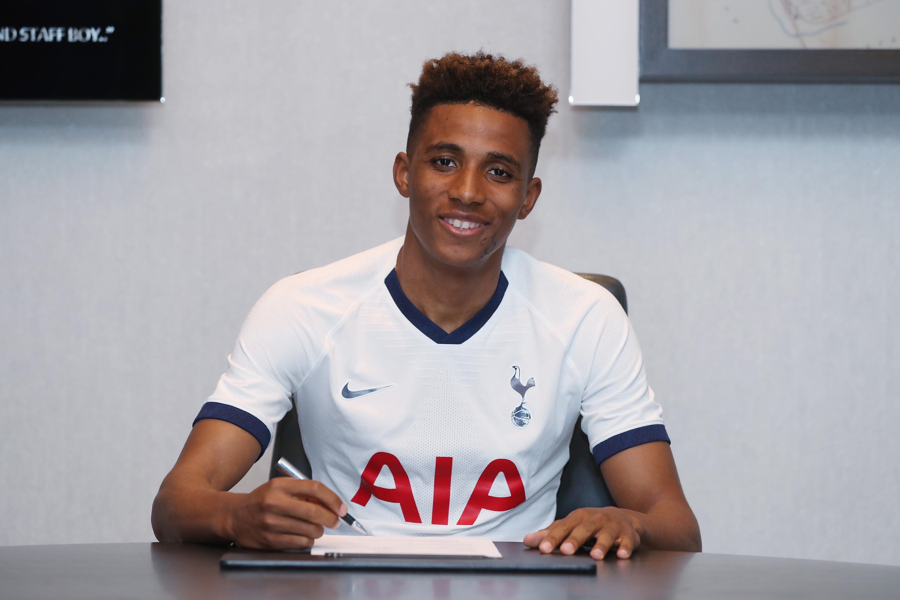 loan signing Gedson Fernandes