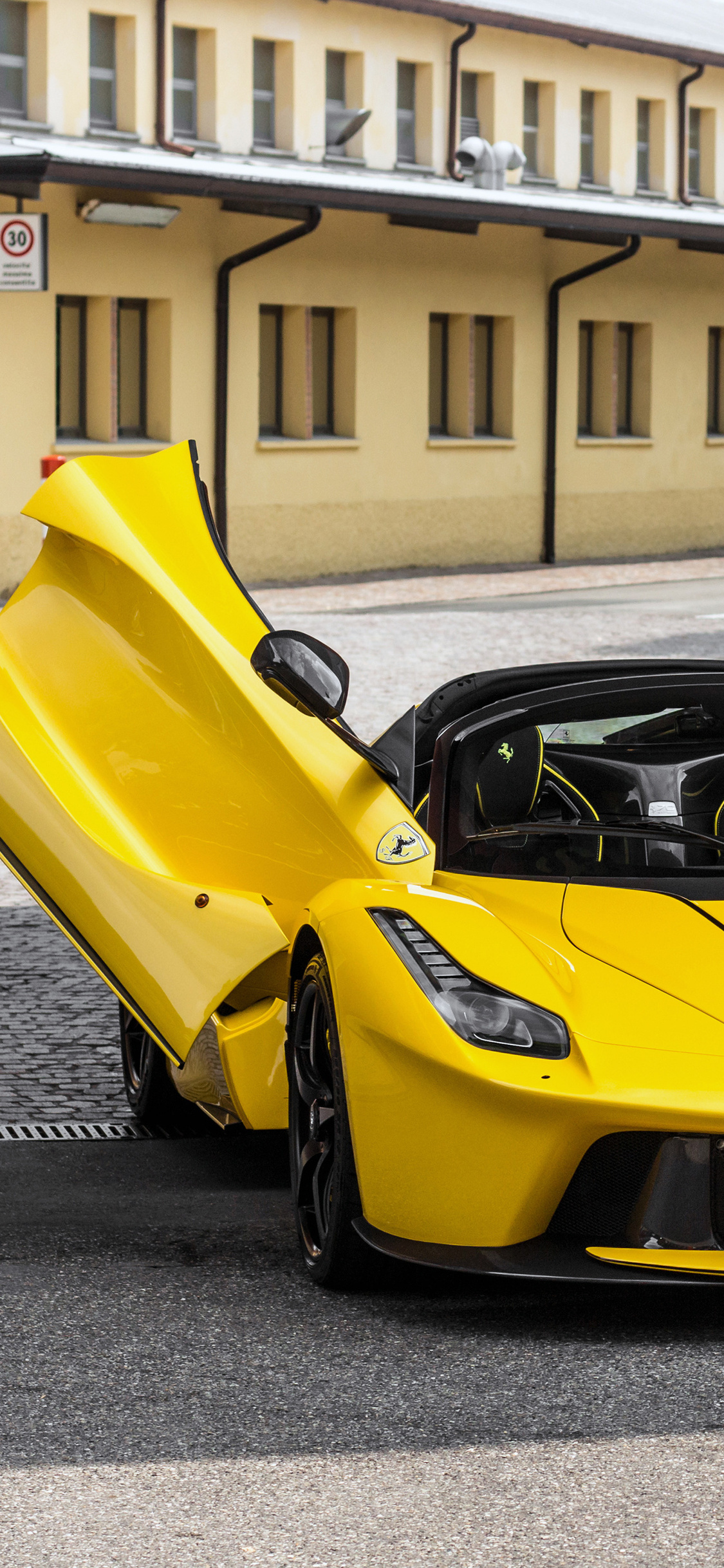 Ferrari LaFerrari Aperta