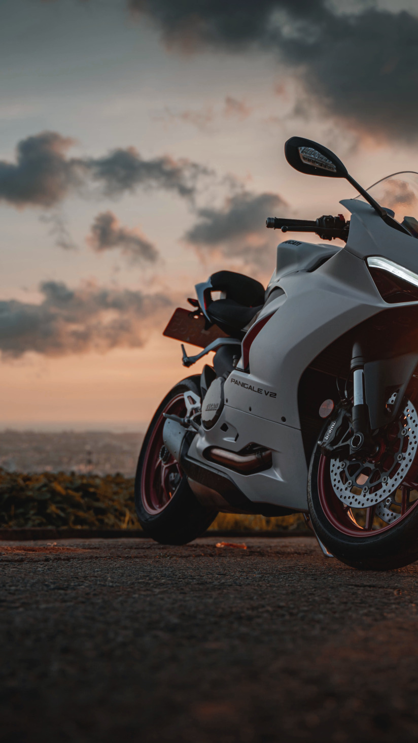 wallpaper white, ducati, panigale v2