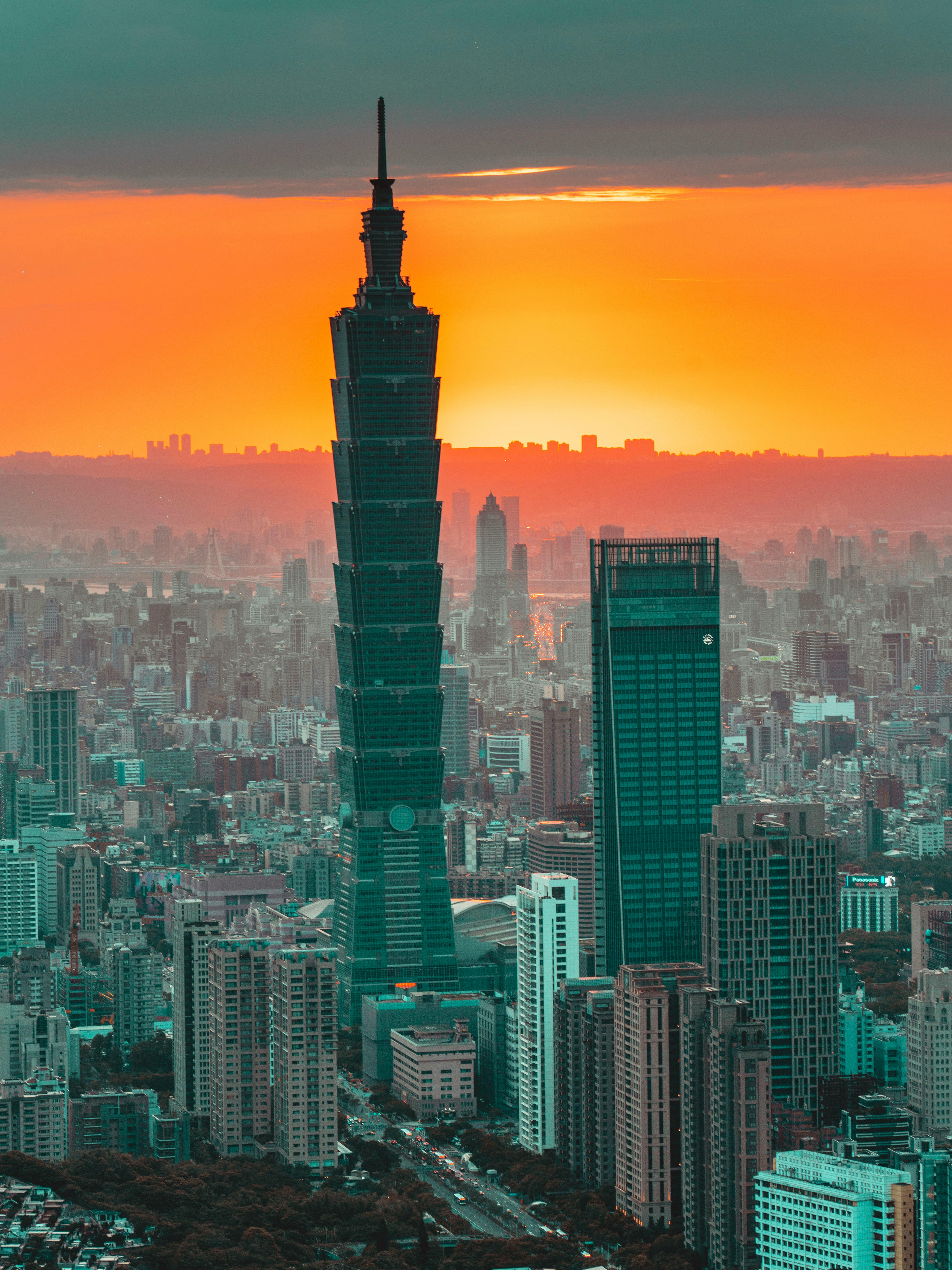 Taiwan at Sunset · Free
