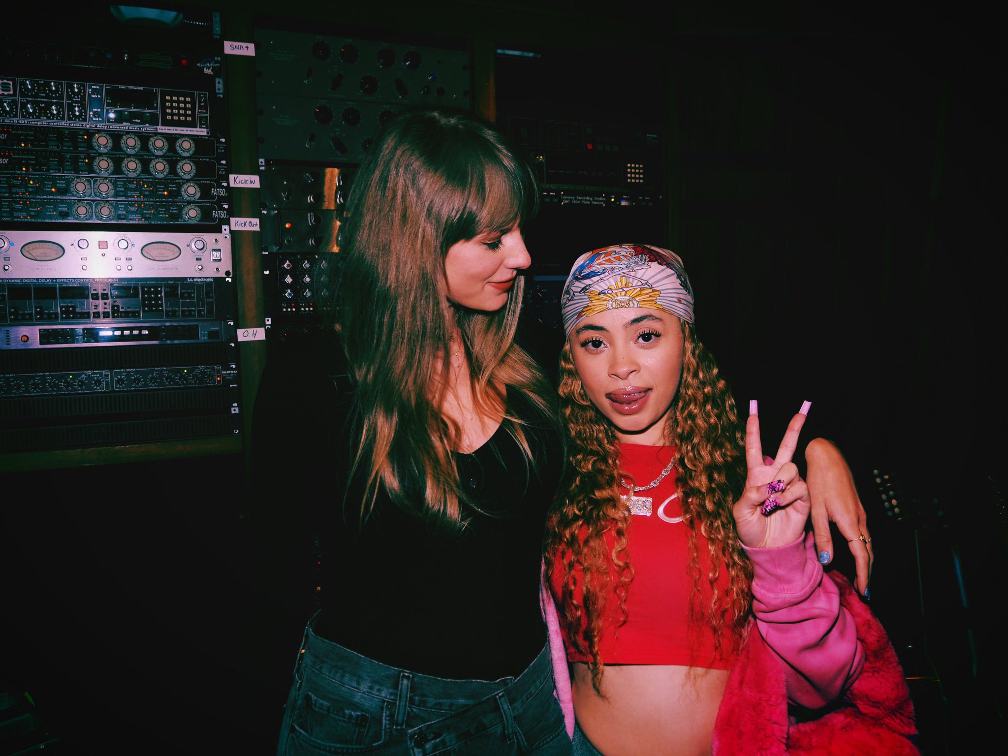 Pop Crave Swift and Ice