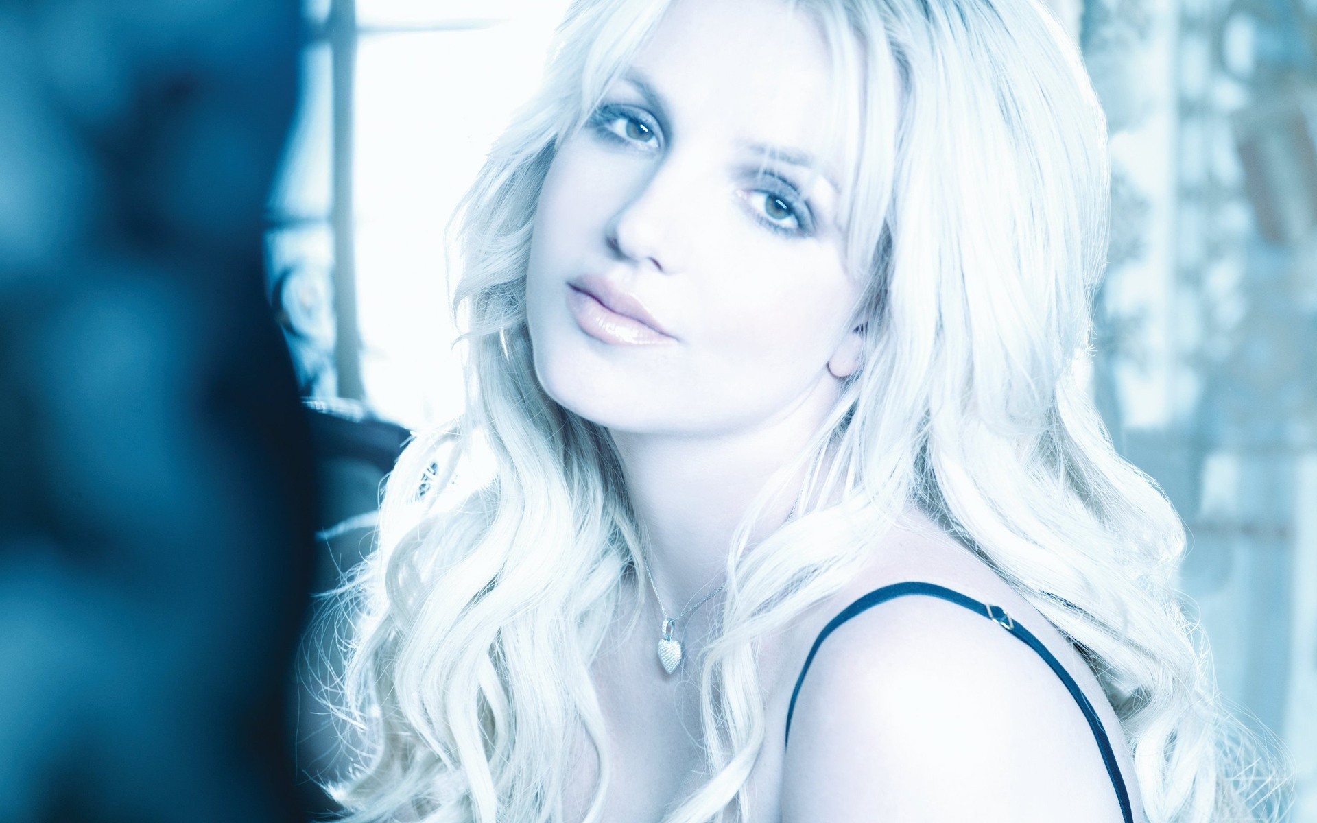 Download Britney Spears wallpaper