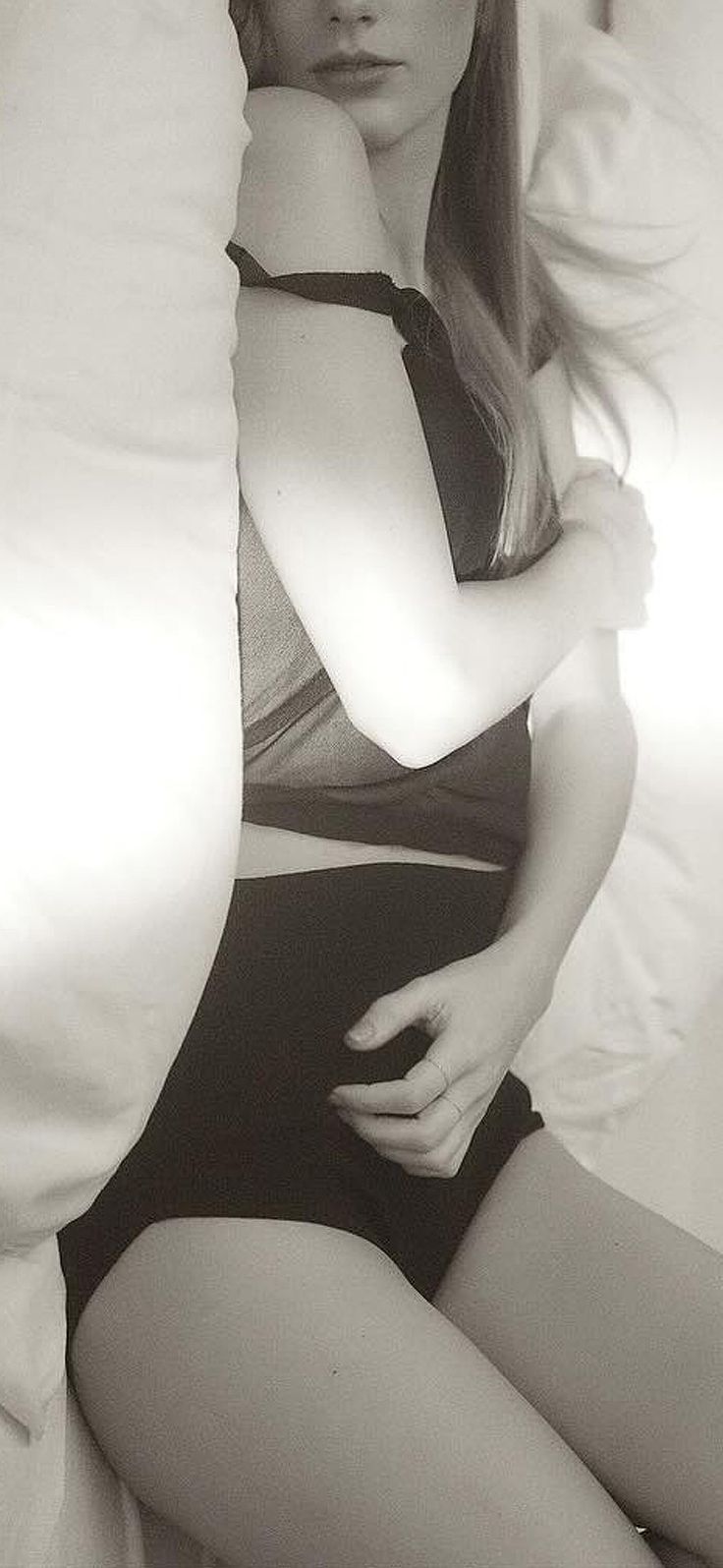 THE TORTURED POETS DEPARTMENT WALLPAPER