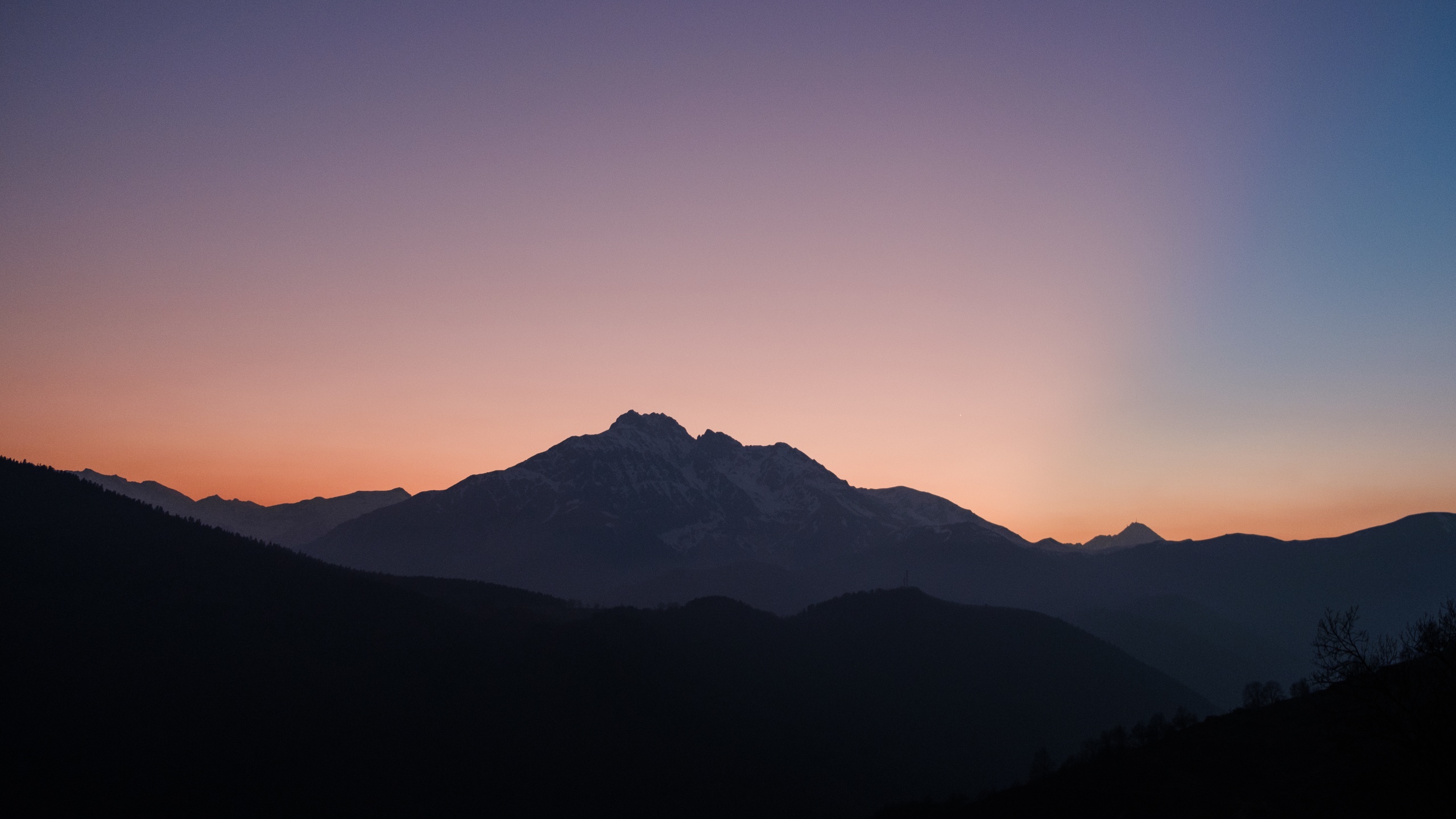 Sunset Mountains Silhouette 5K Wallpaper