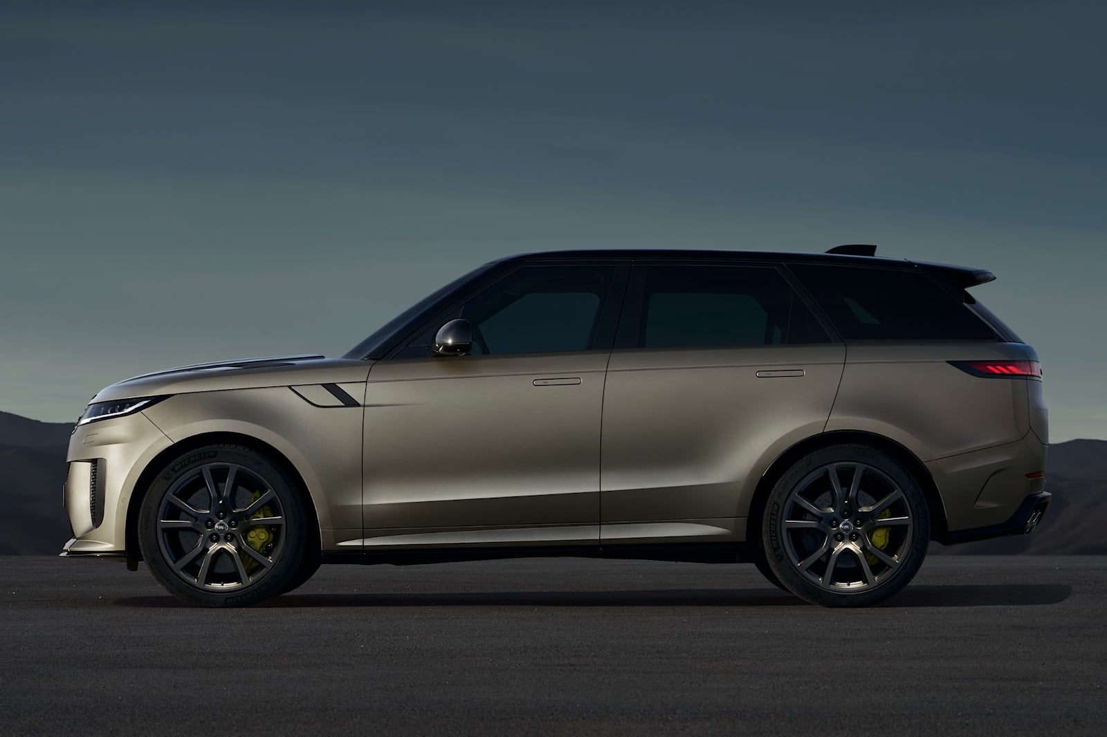 2024 Land Rover Range Rover Sport SV