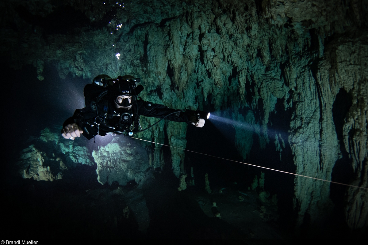 Starting Out in Underwater Cave Photography