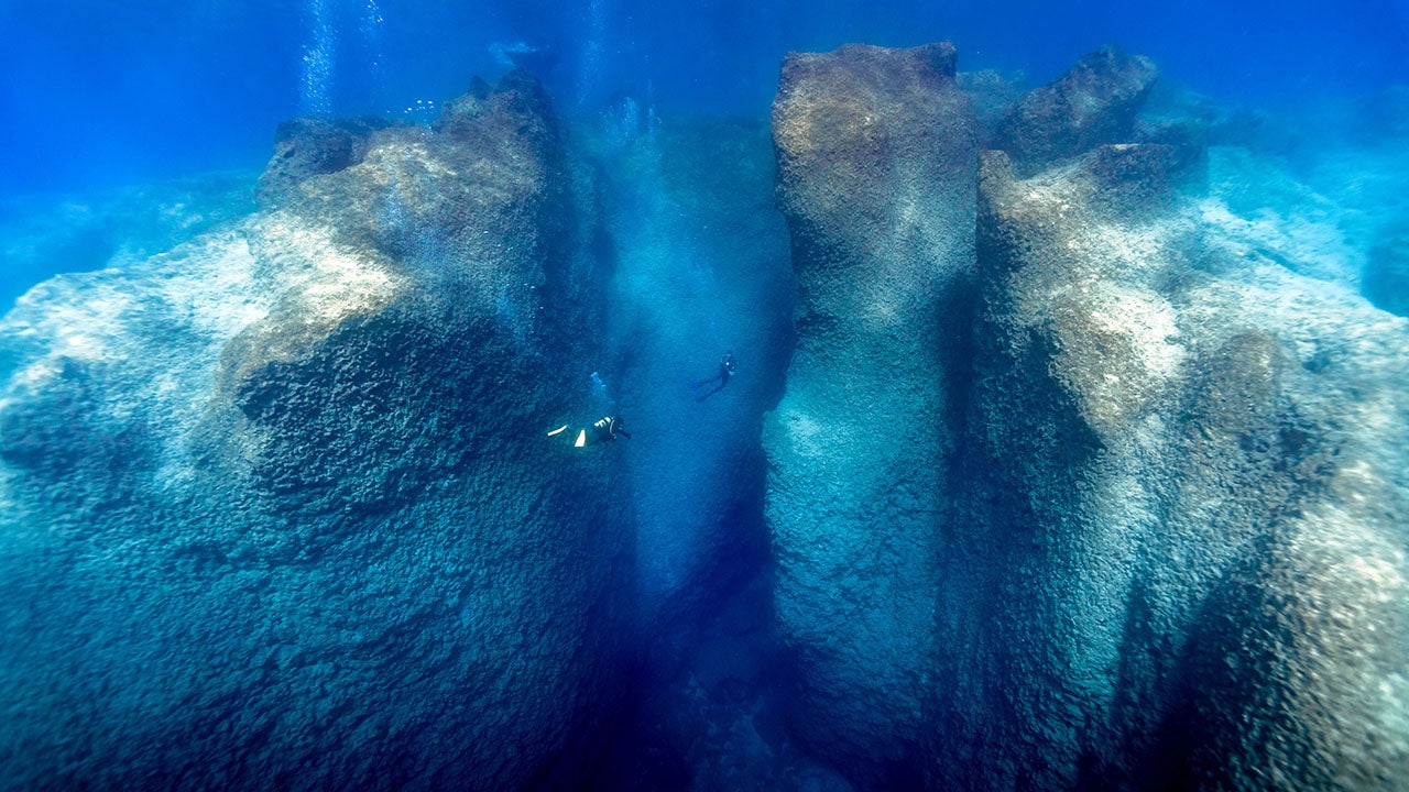 Amazing Underwater Caves PHOTOS