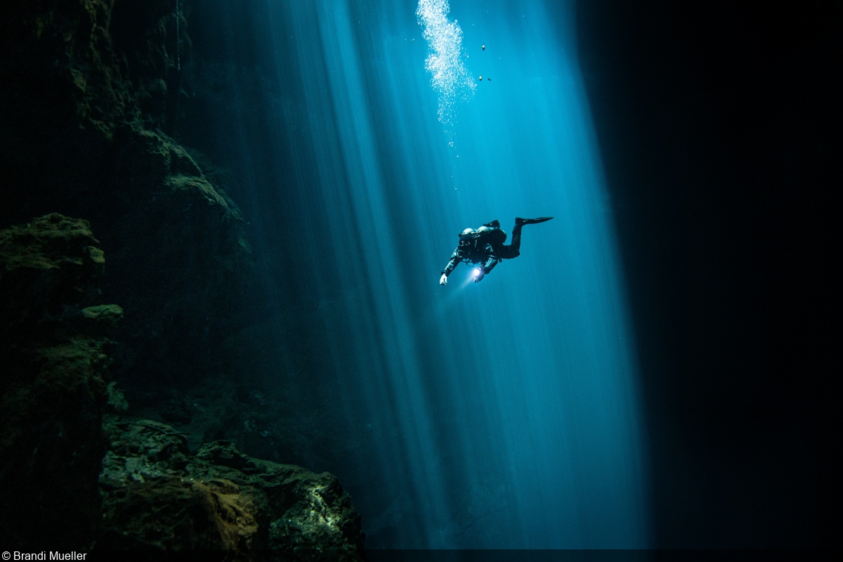 Starting Out in Underwater Cave Photography