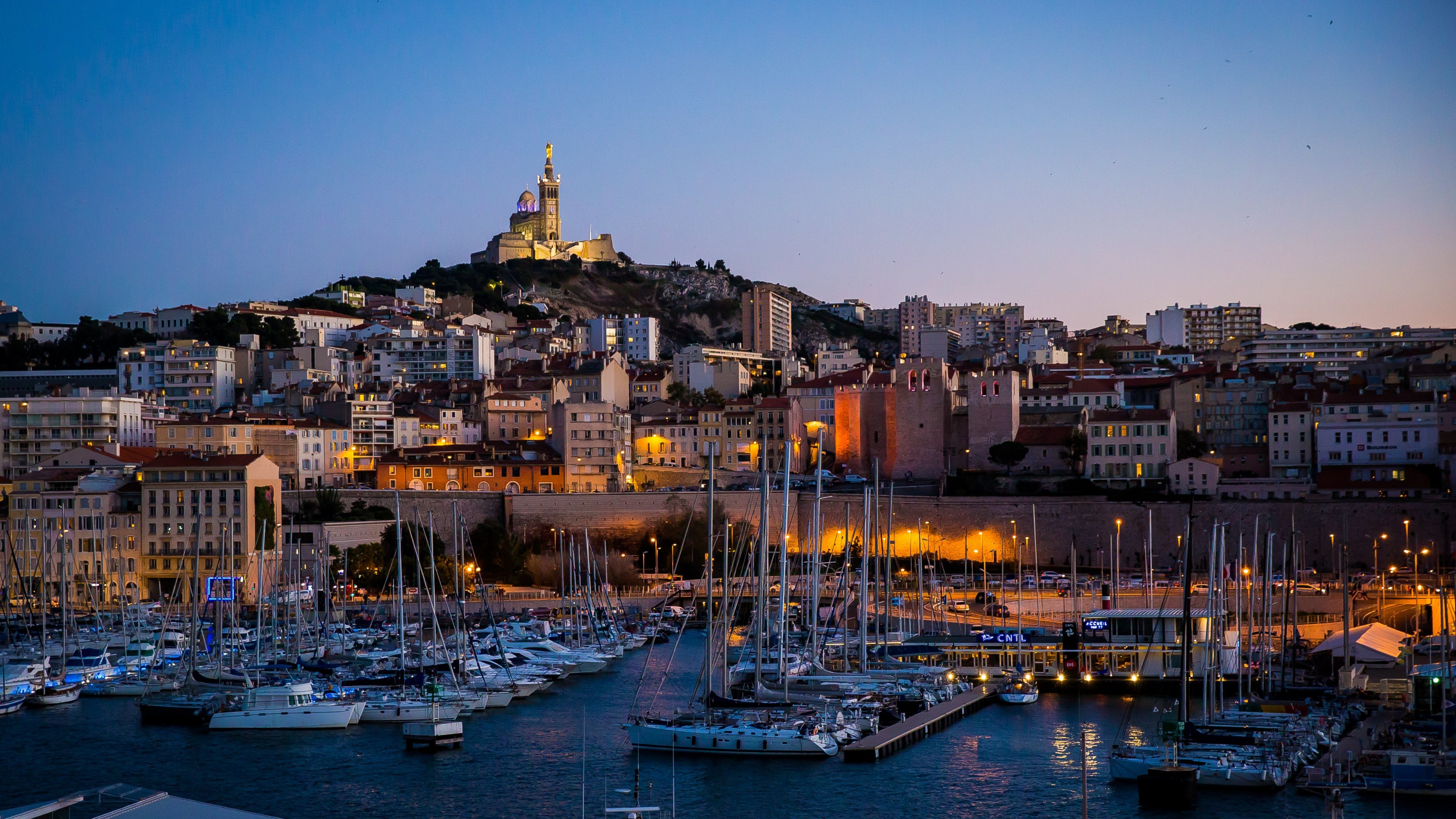 Marseille Island Wallpaper 96344