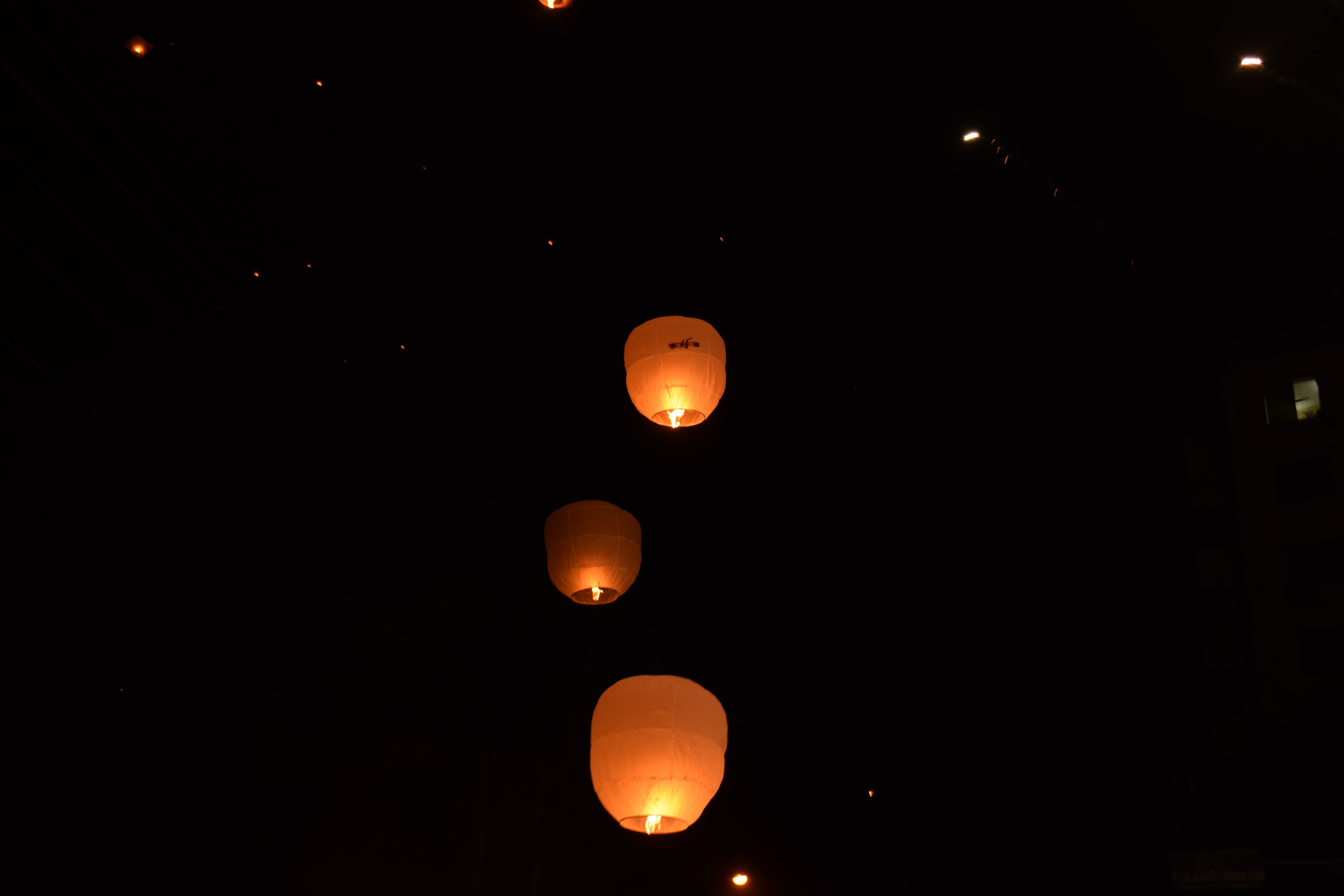Sky Lanterns Photo, Download The BEST