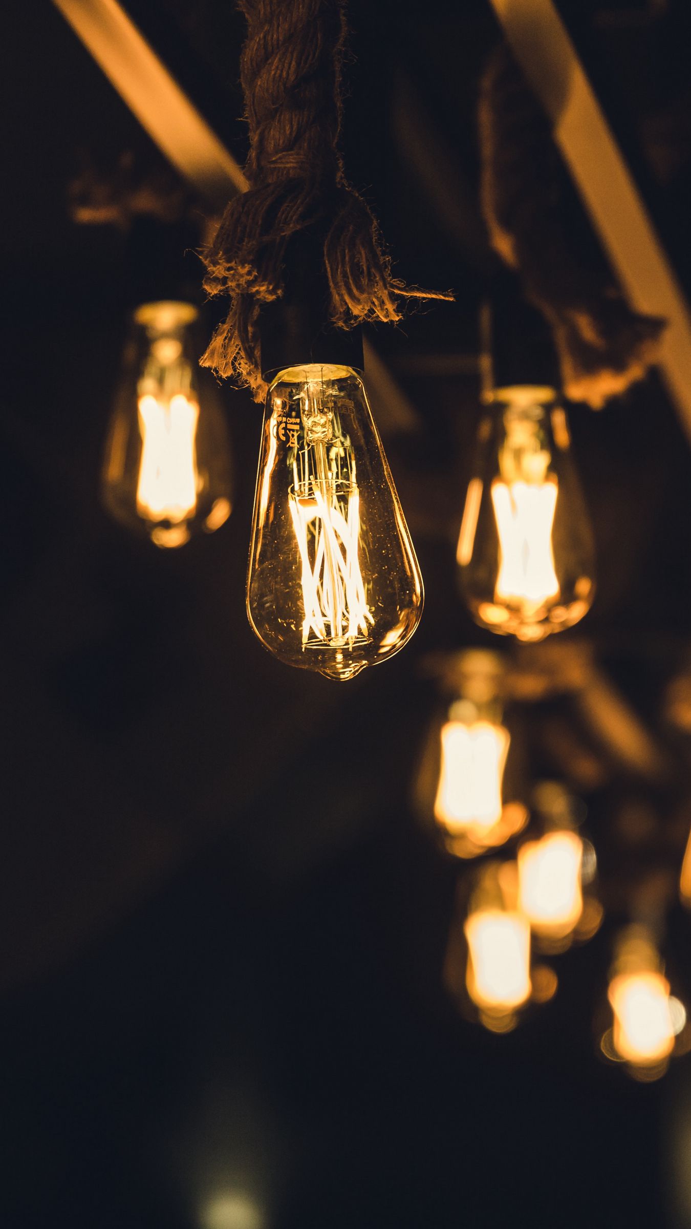 Download wallpaper 1350x2400 light bulb