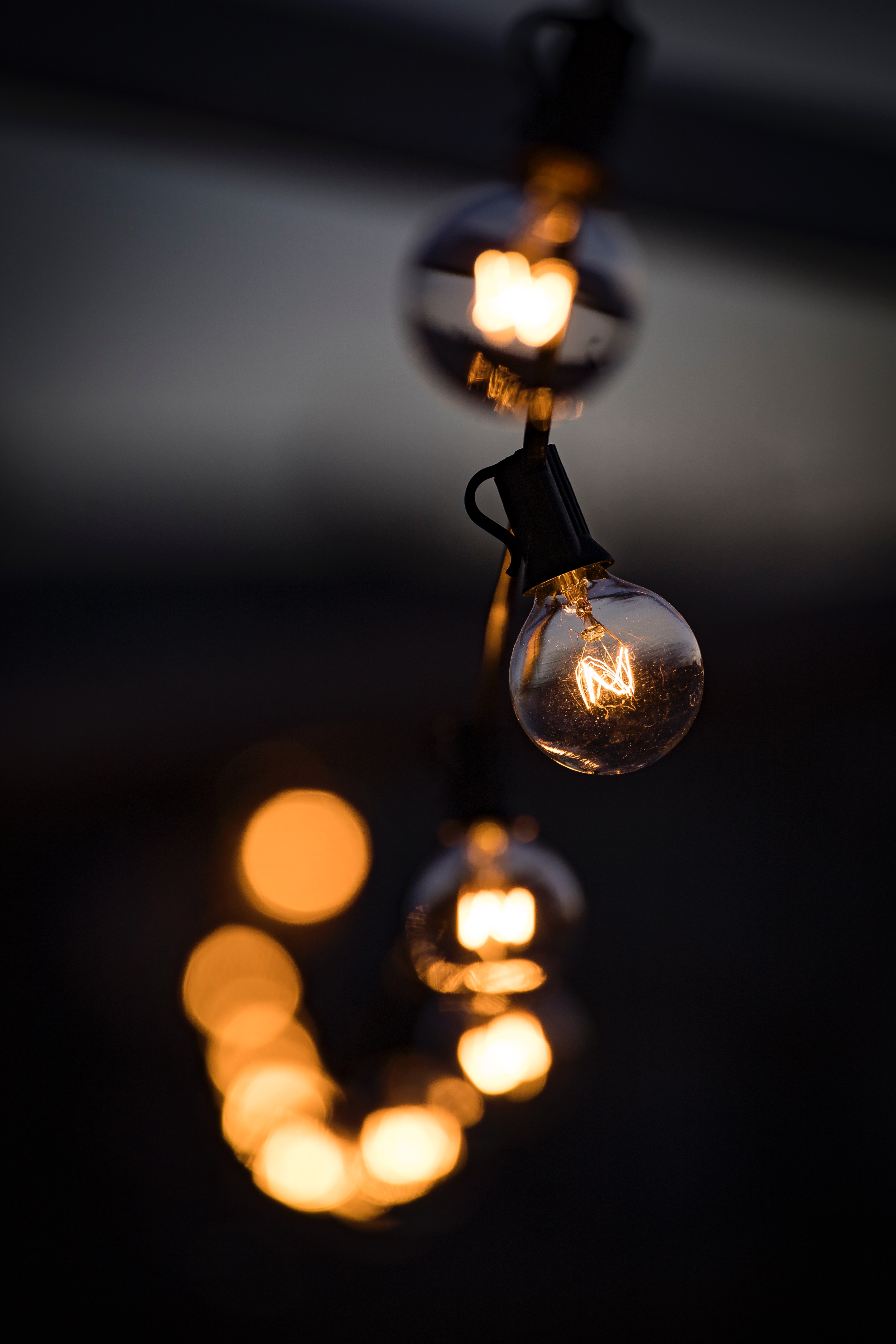 Download Light Bulb wallpaper