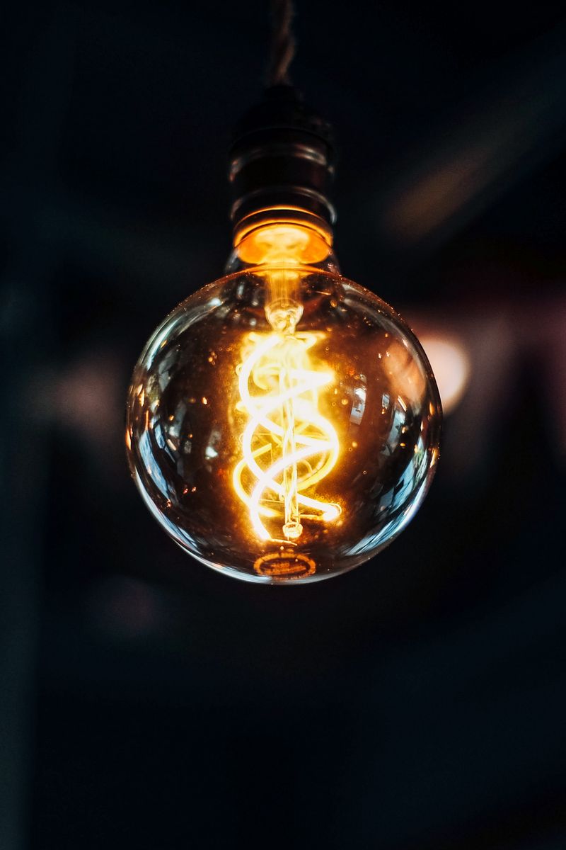 Download wallpaper 800x1200 light bulb