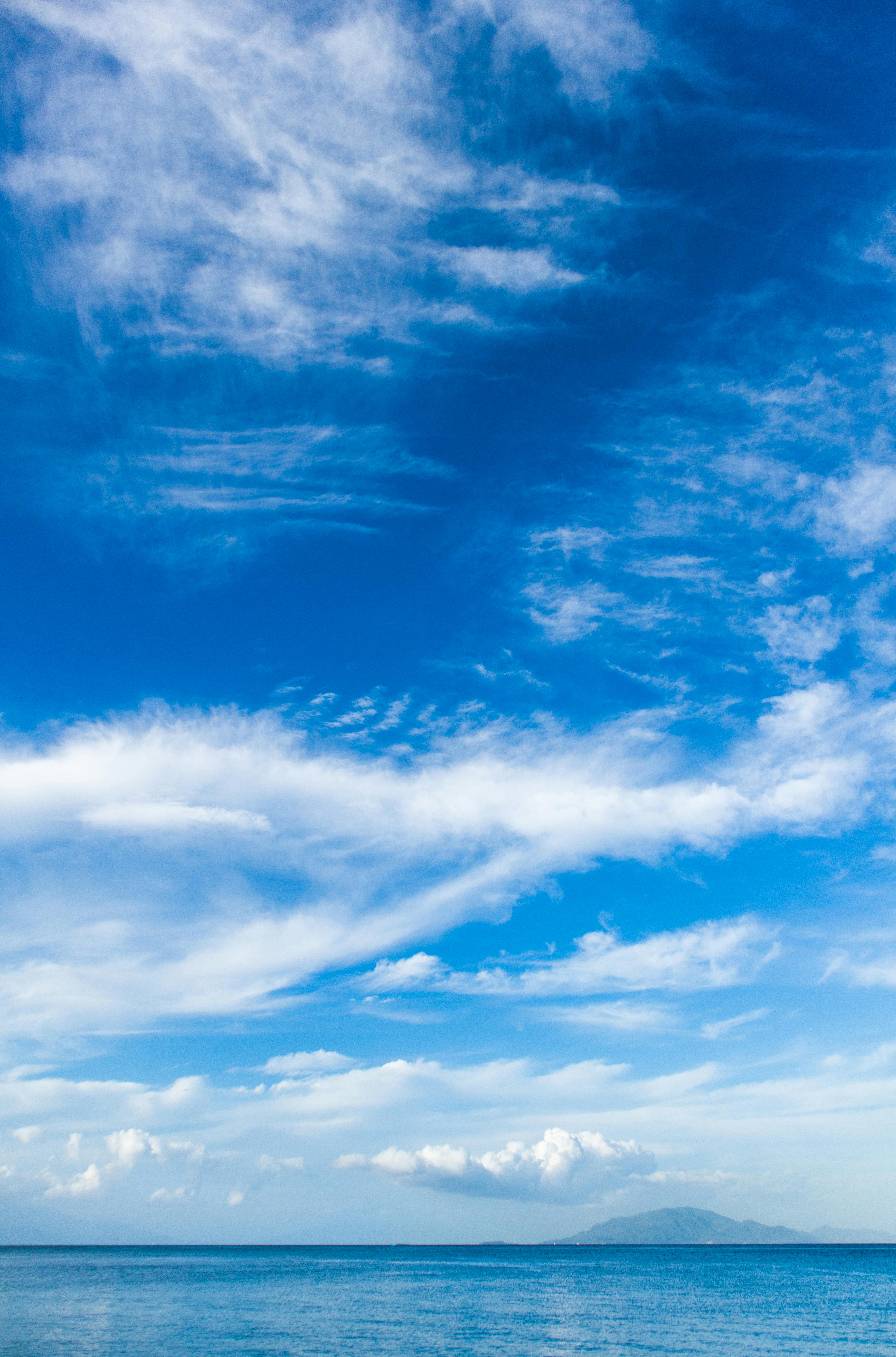 Blue Sky Over Body of Water · Free
