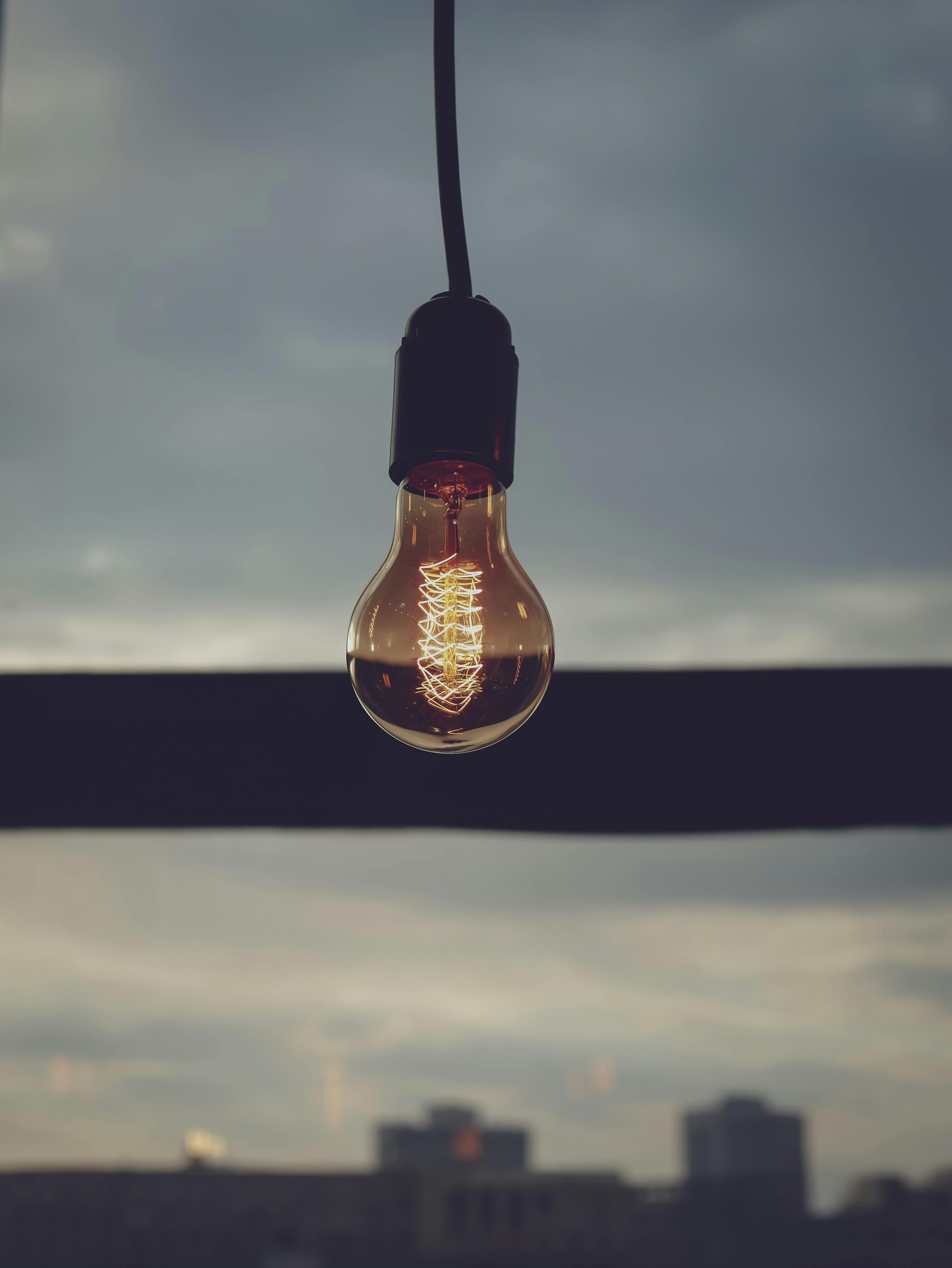 Bulb on Water · Free