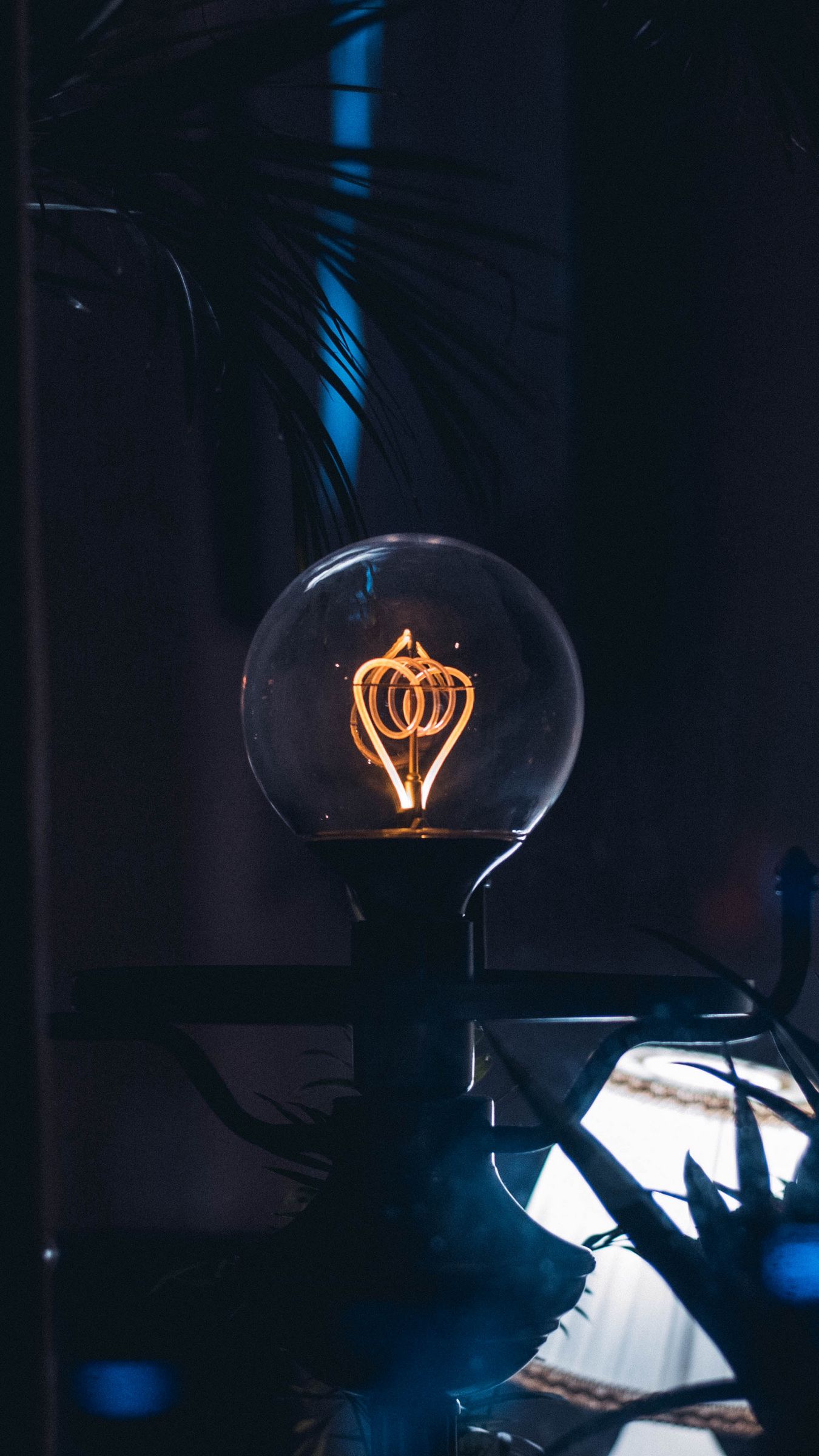 Download wallpaper 1350x2400 lamp