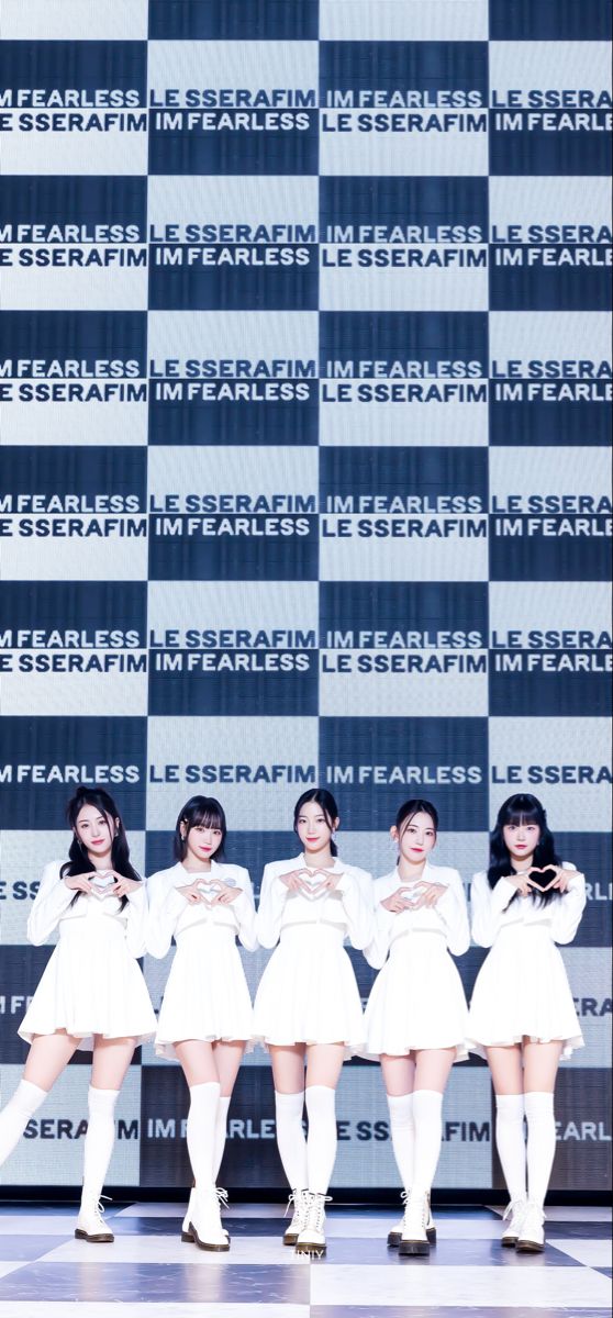 LE SSERAFIM WALLPAPERS LOCKSCREENS