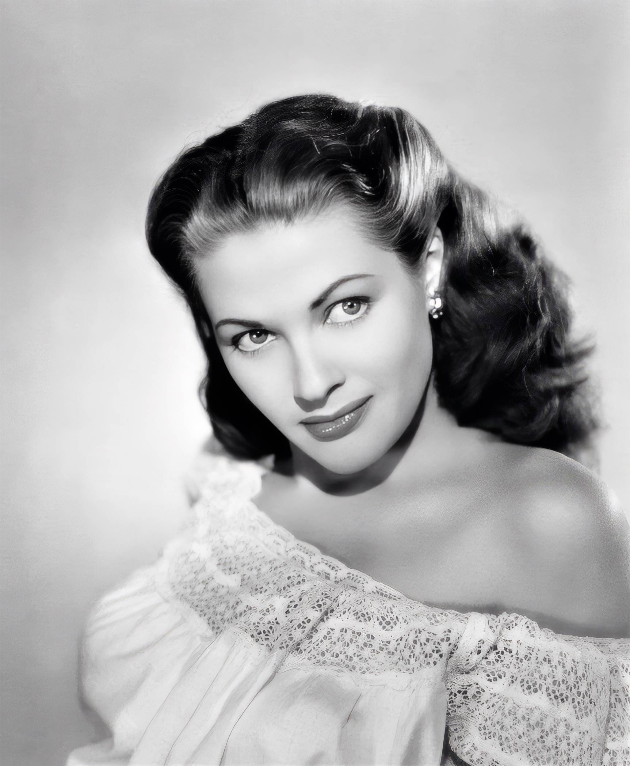 Yvonne De Carlo Annex