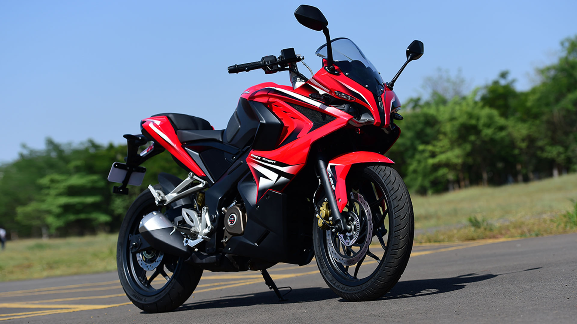 Bajaj Pulsar RS 200 2015 STD Bike