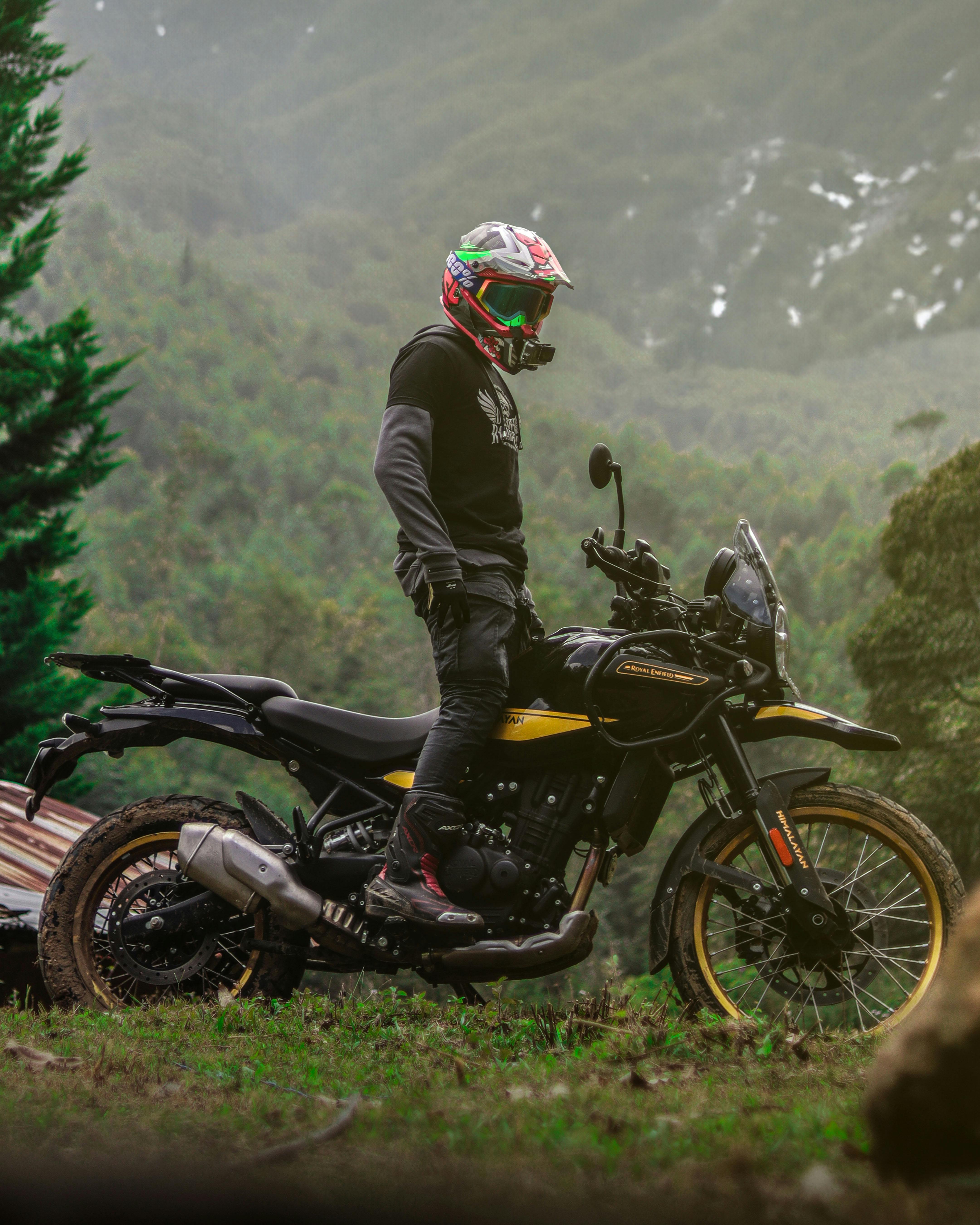 Royal Enfield Himalayan 450 · Free