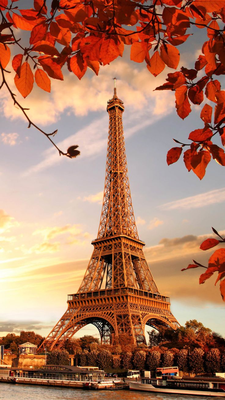 Eiffel Tower Autumn Sunset 4K Ultra HD