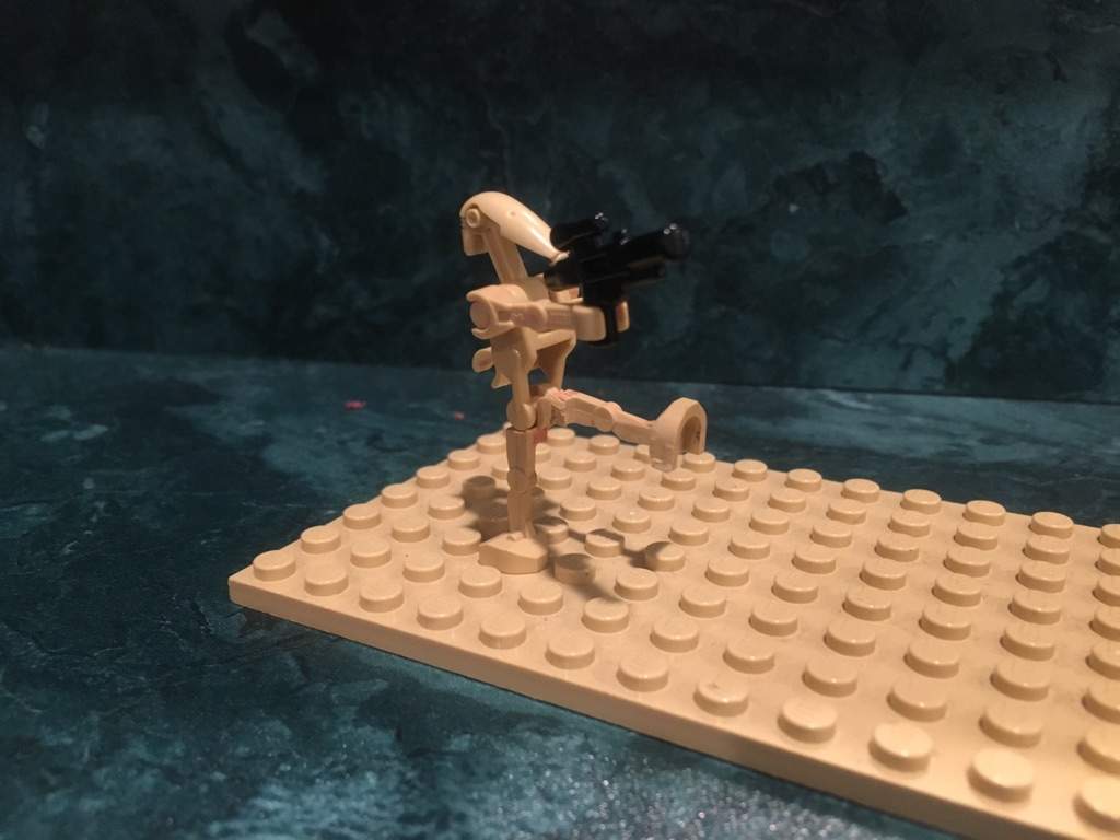 Lego B1 Battle Droid with movable legs