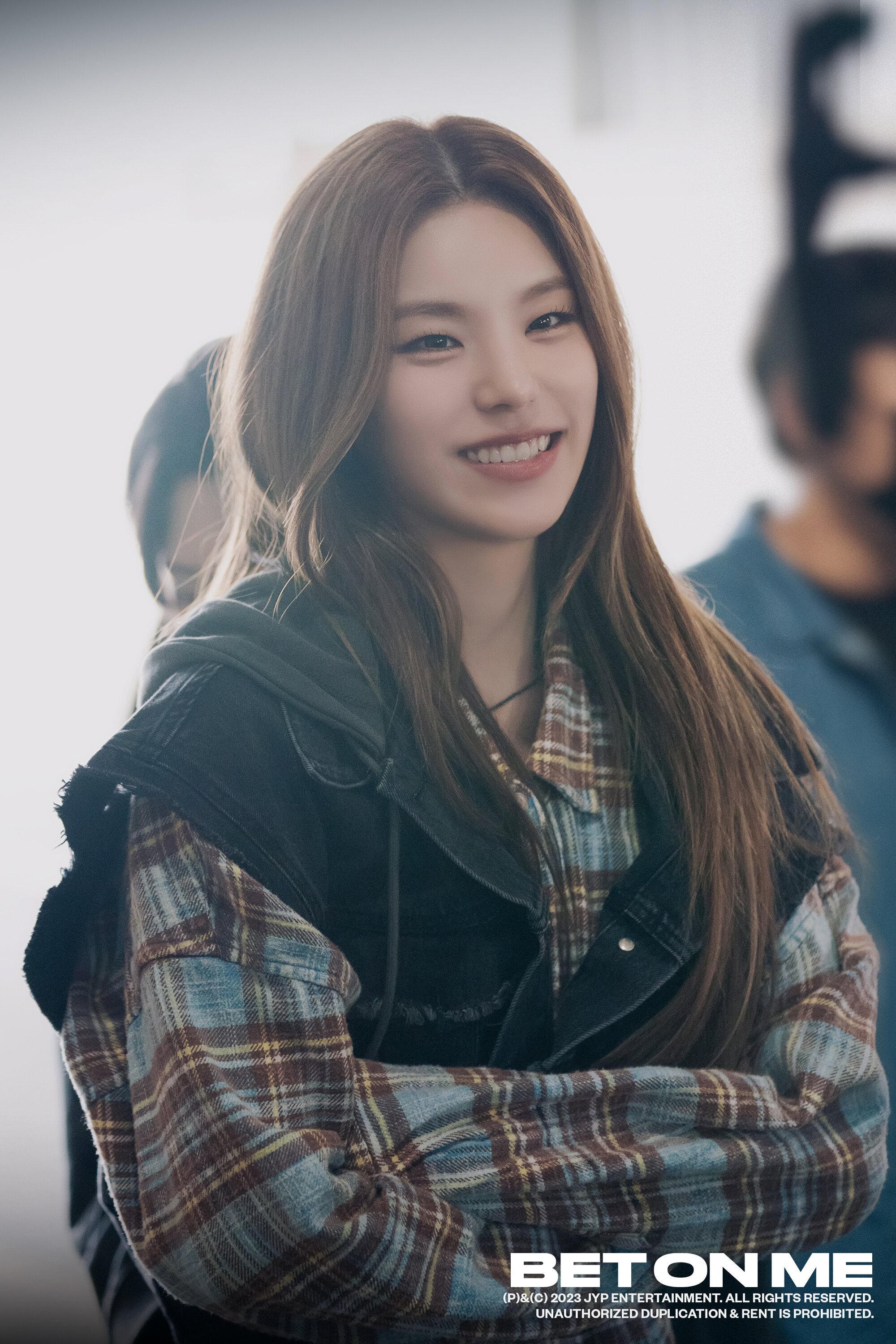 ITZY 'BET ON ME' BEHIND PHOTO