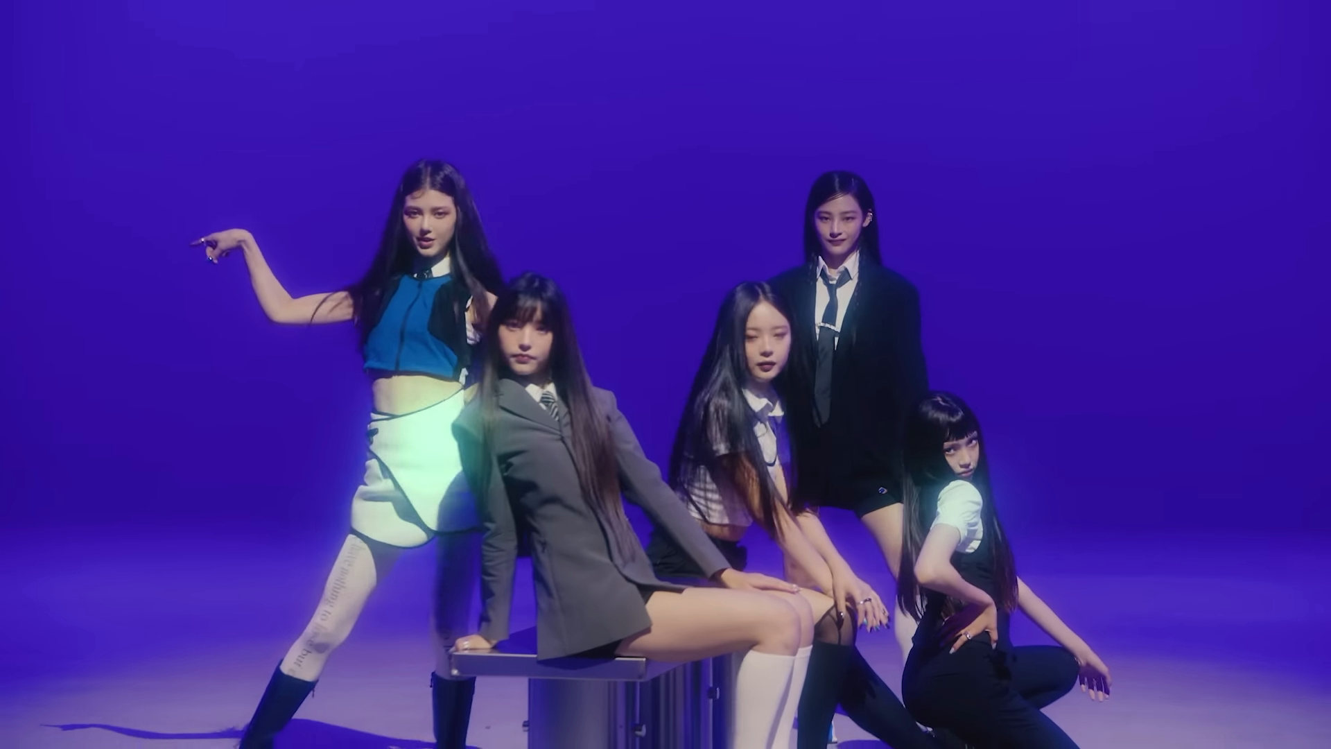 NewJeans Who's Who Pop