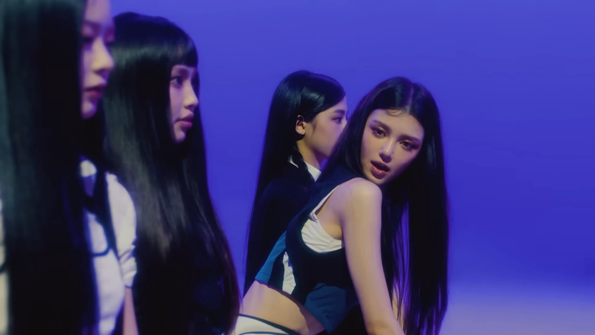 NewJeans Who's Who Pop