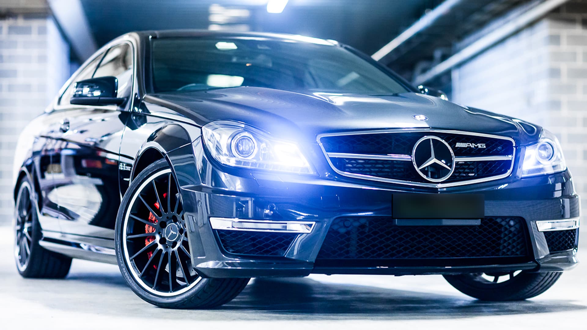 Mercedes Benz C63 AMG Review