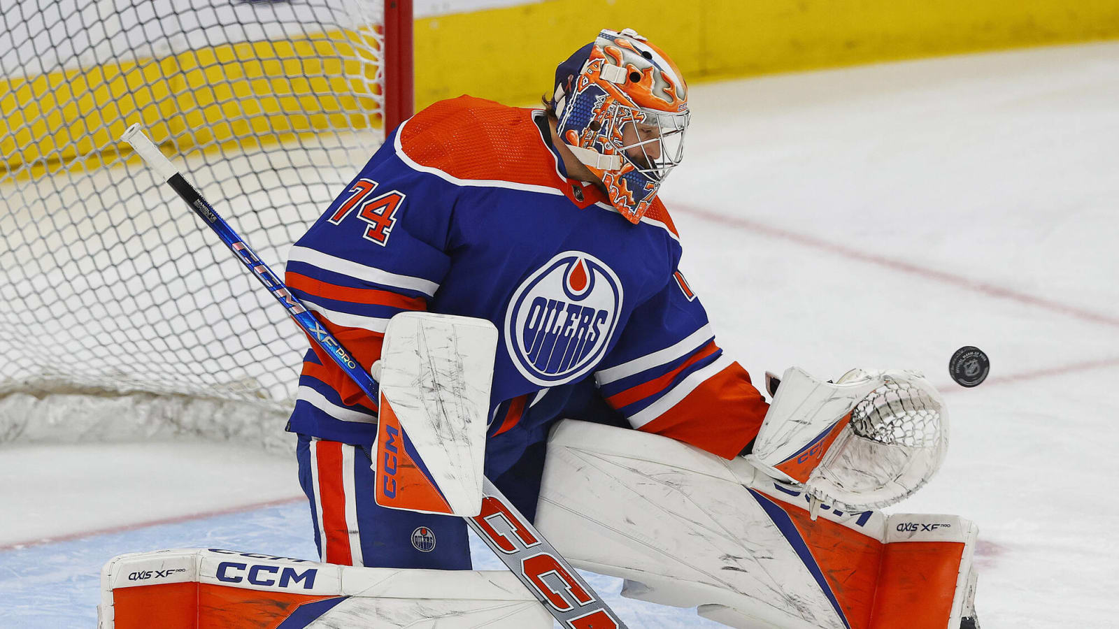 Oilers Stuart Skinner mirrors Grant