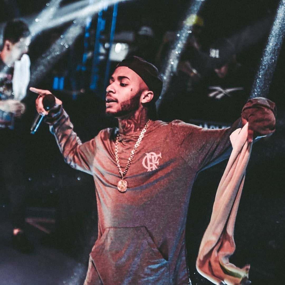 Mc orochi. Garotos sensuais, Cantores