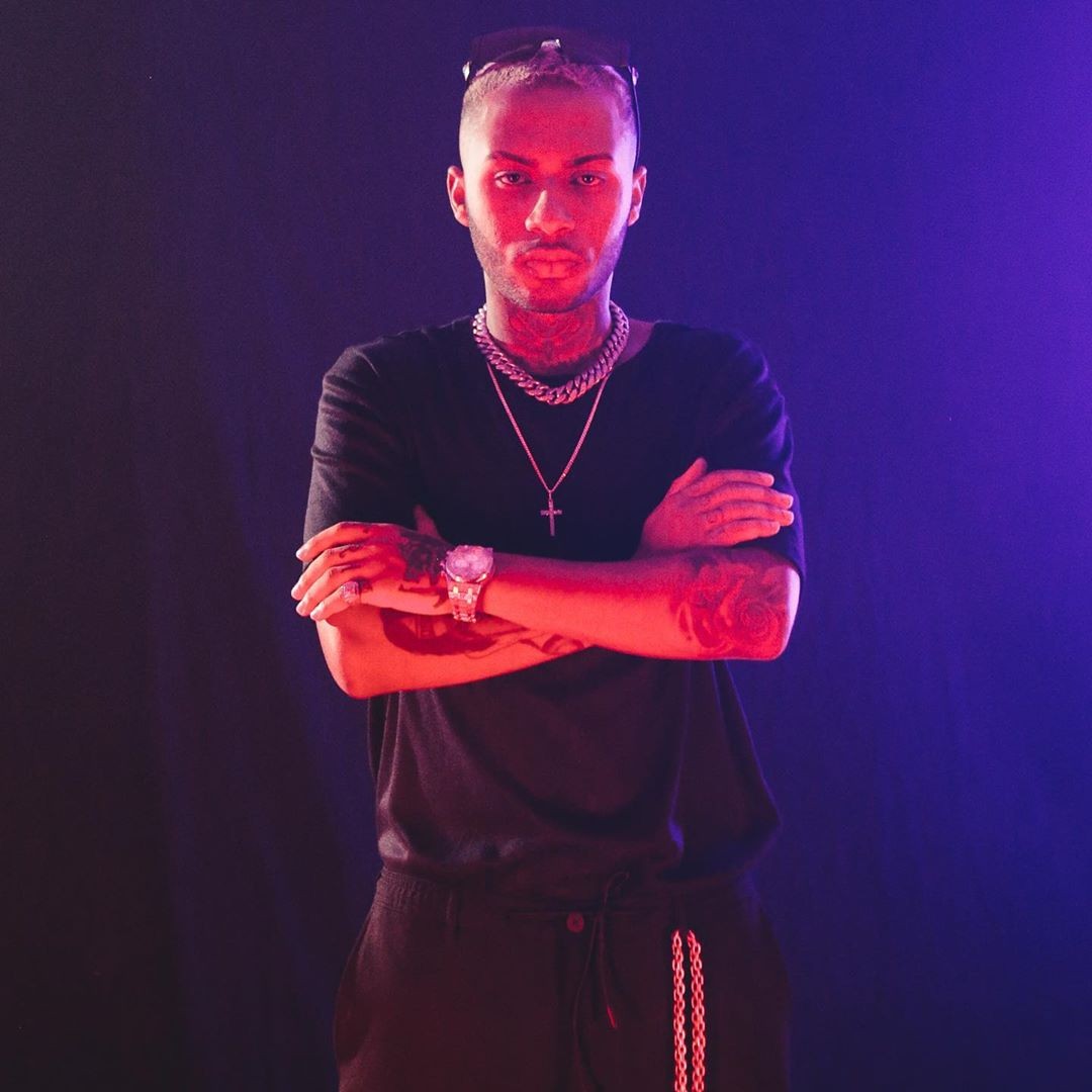 Orochi conta sobre lançar álbum em meio