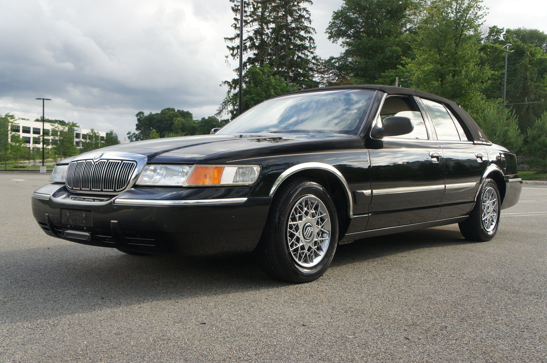 Mercury Grand Marquis Photo