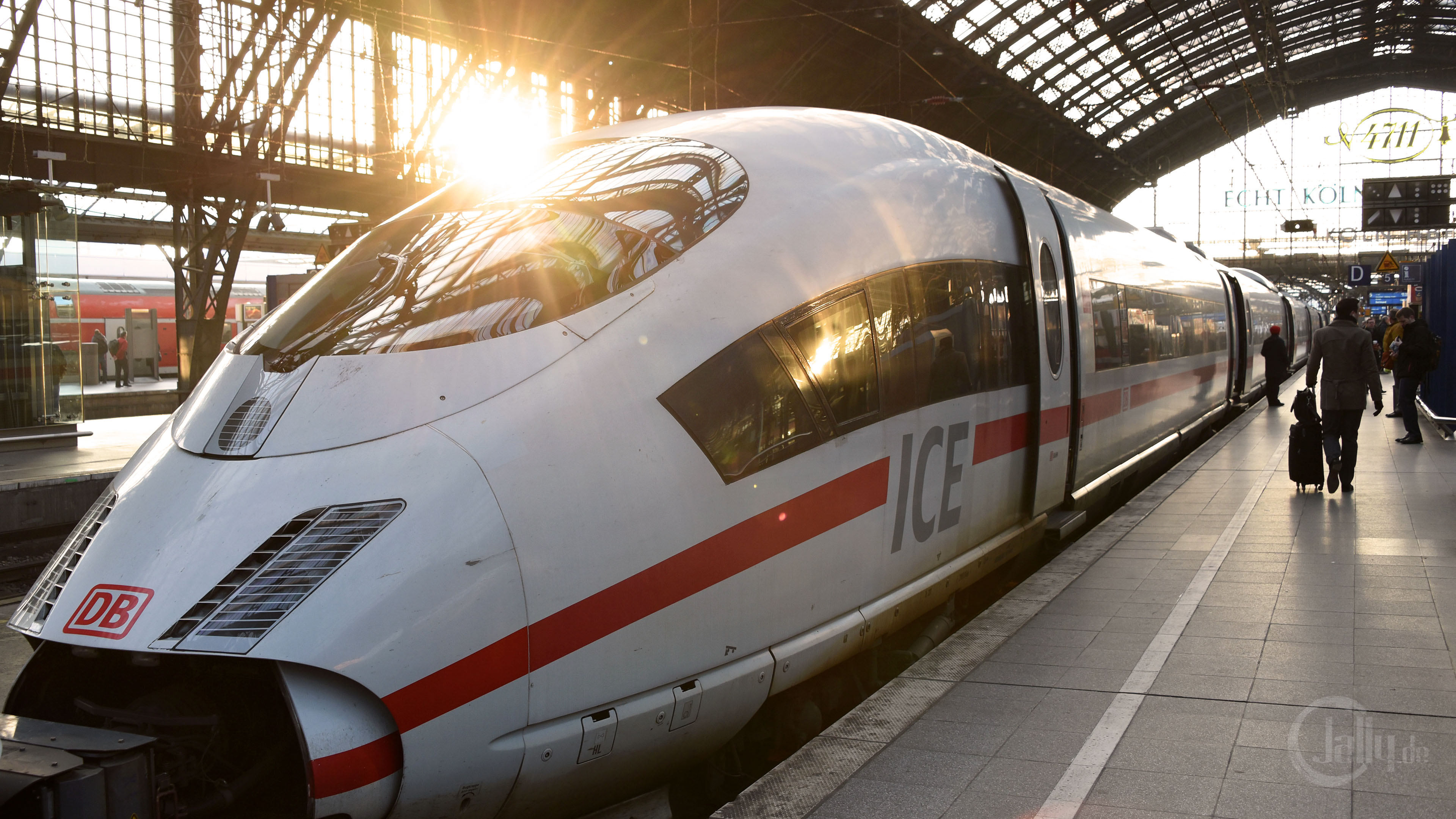 ICE of Deutschen Bahn / Cologne