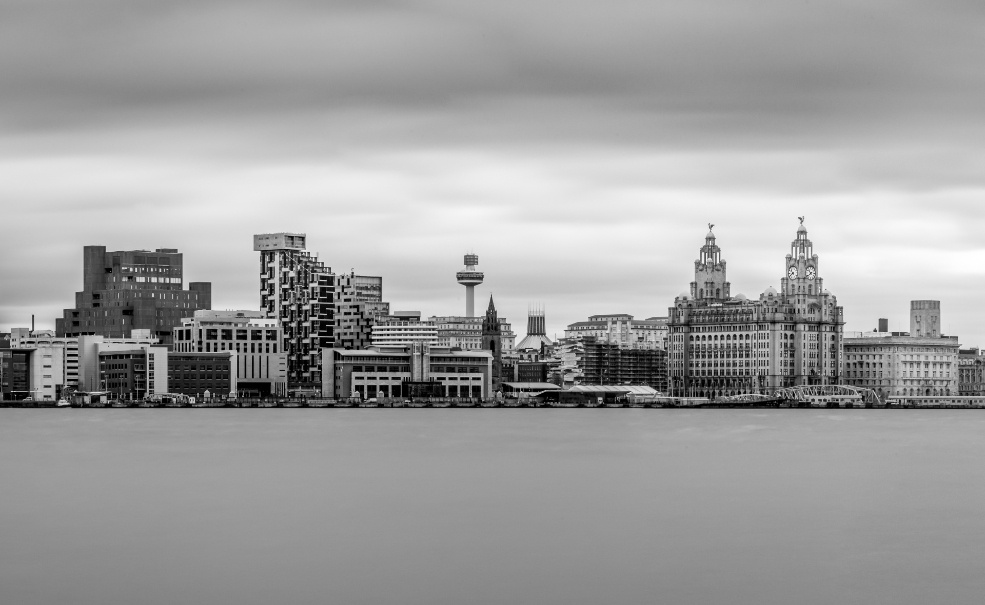 LIVERPOOL SKYLINE WALL MURAL