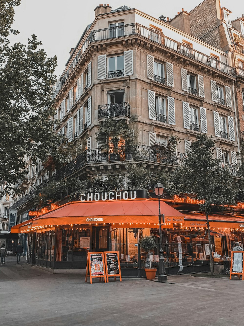 Paris Cafe Picture. Download